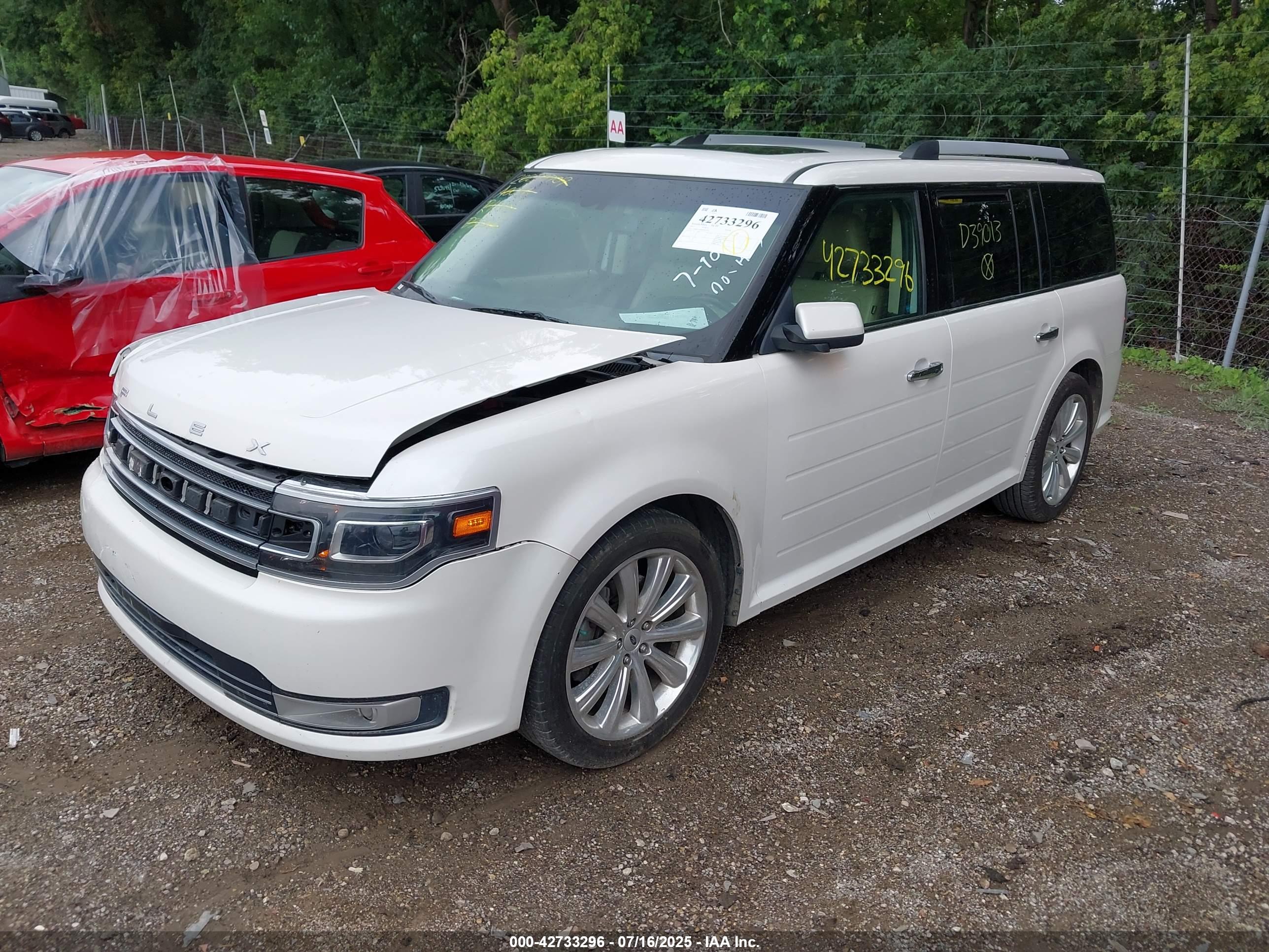 FORD FLEX image 2