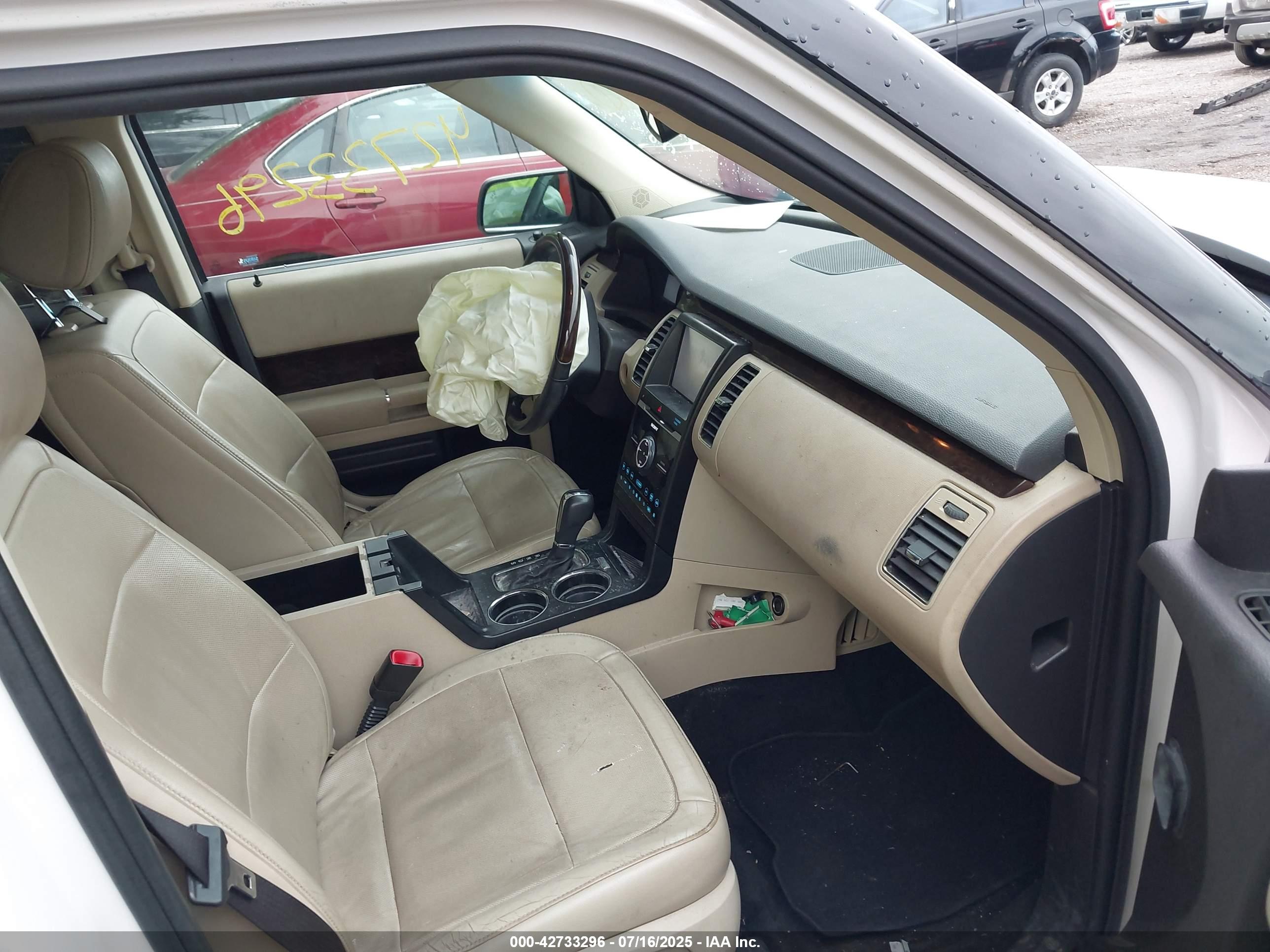 FORD FLEX image 5