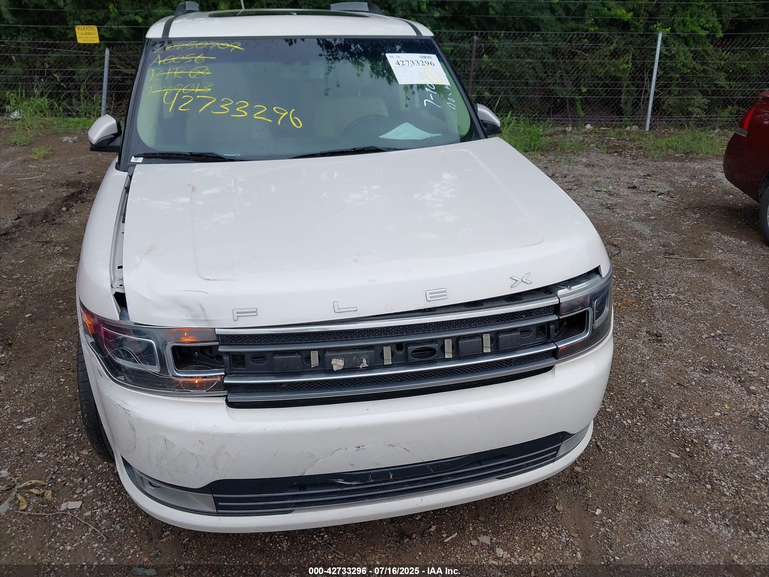 FORD FLEX image 6
