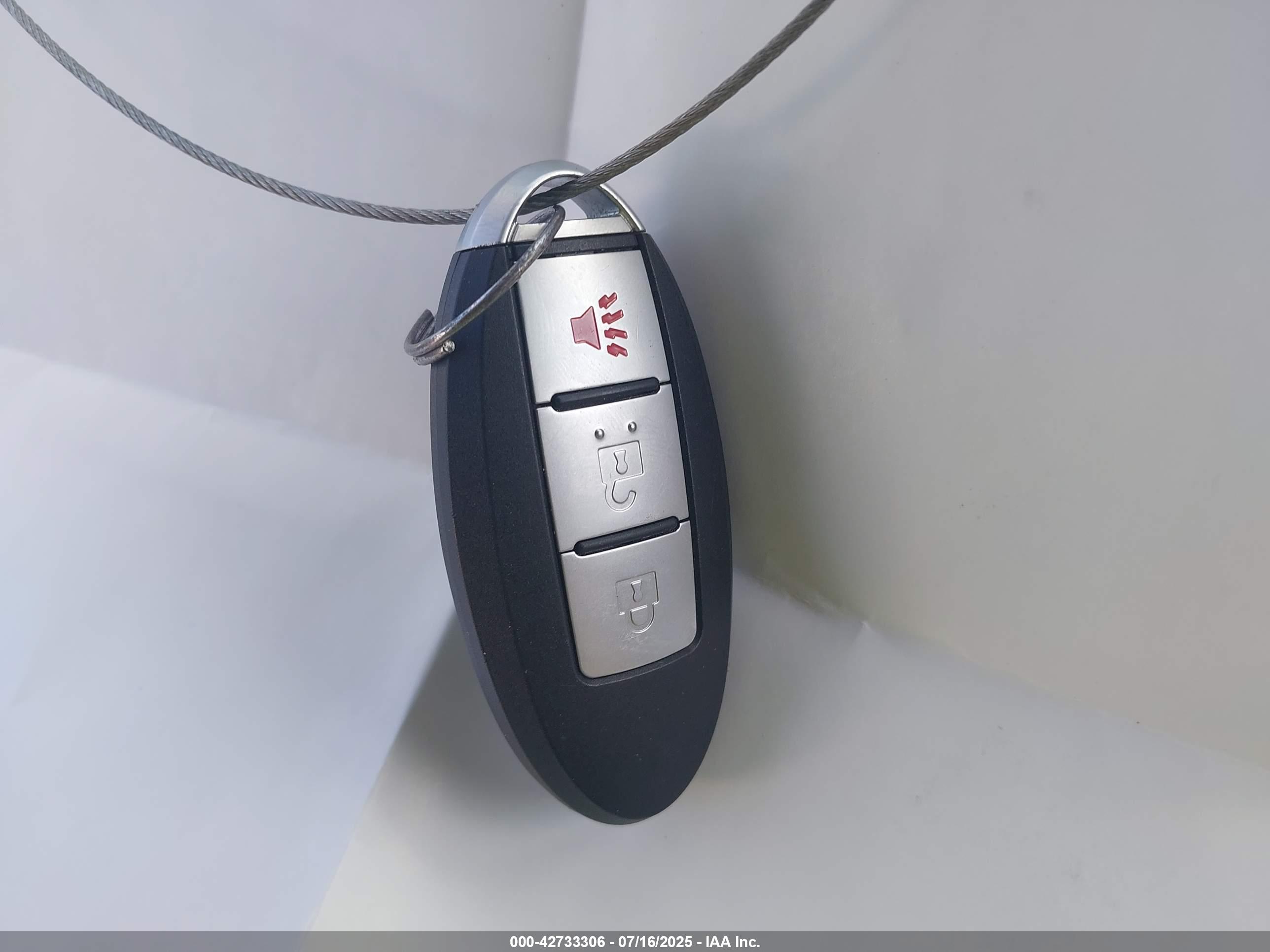 NISSAN ROGUE image 11