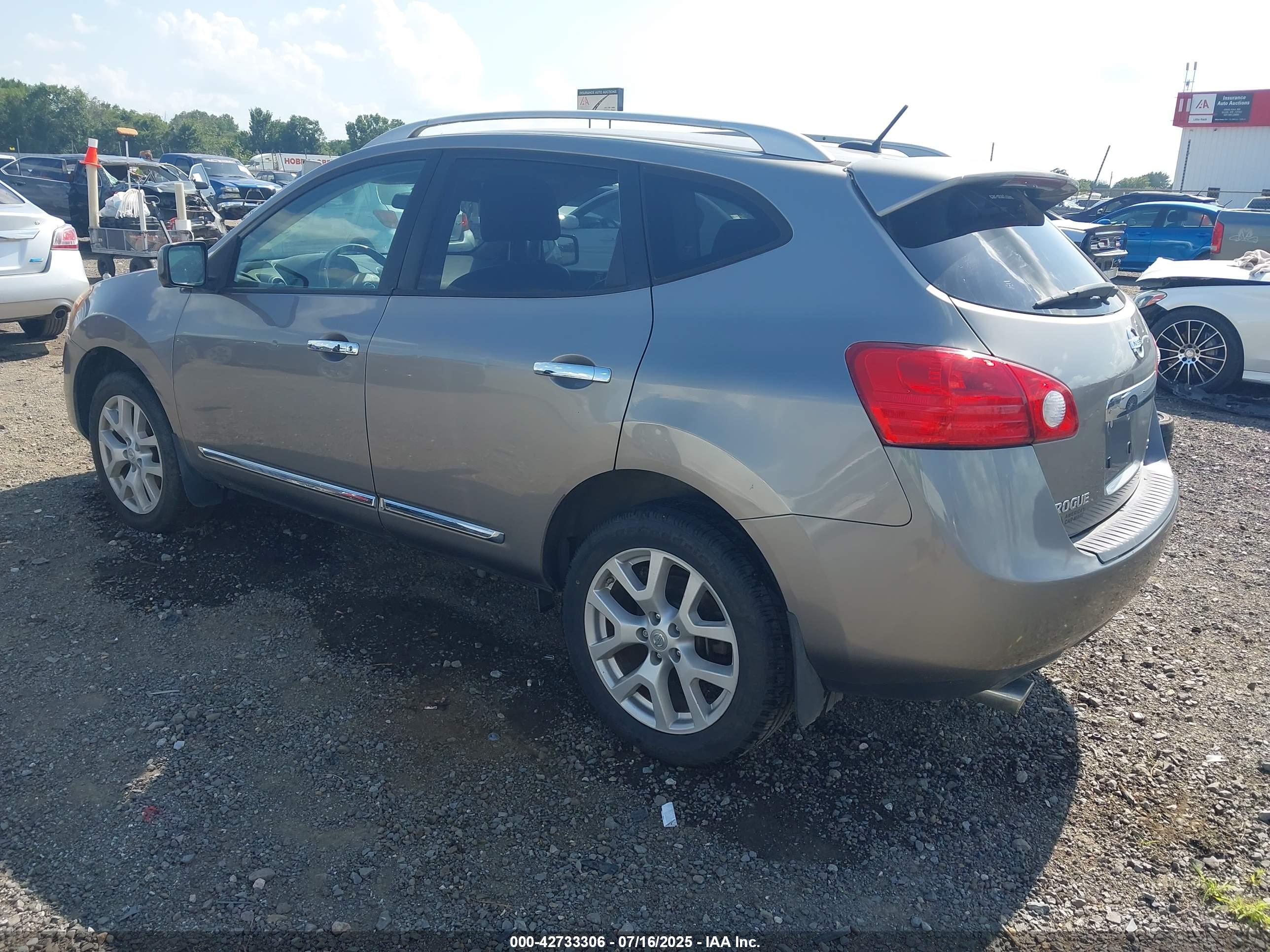 NISSAN ROGUE image 3
