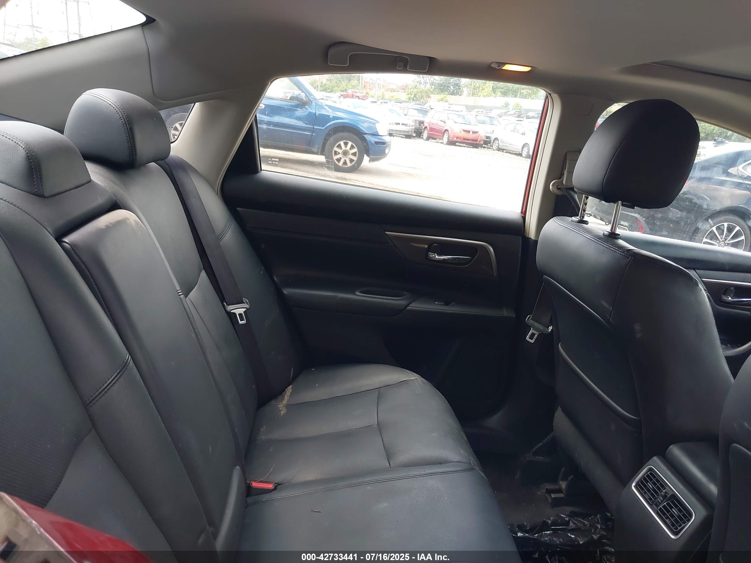 NISSAN ALTIMA image 8