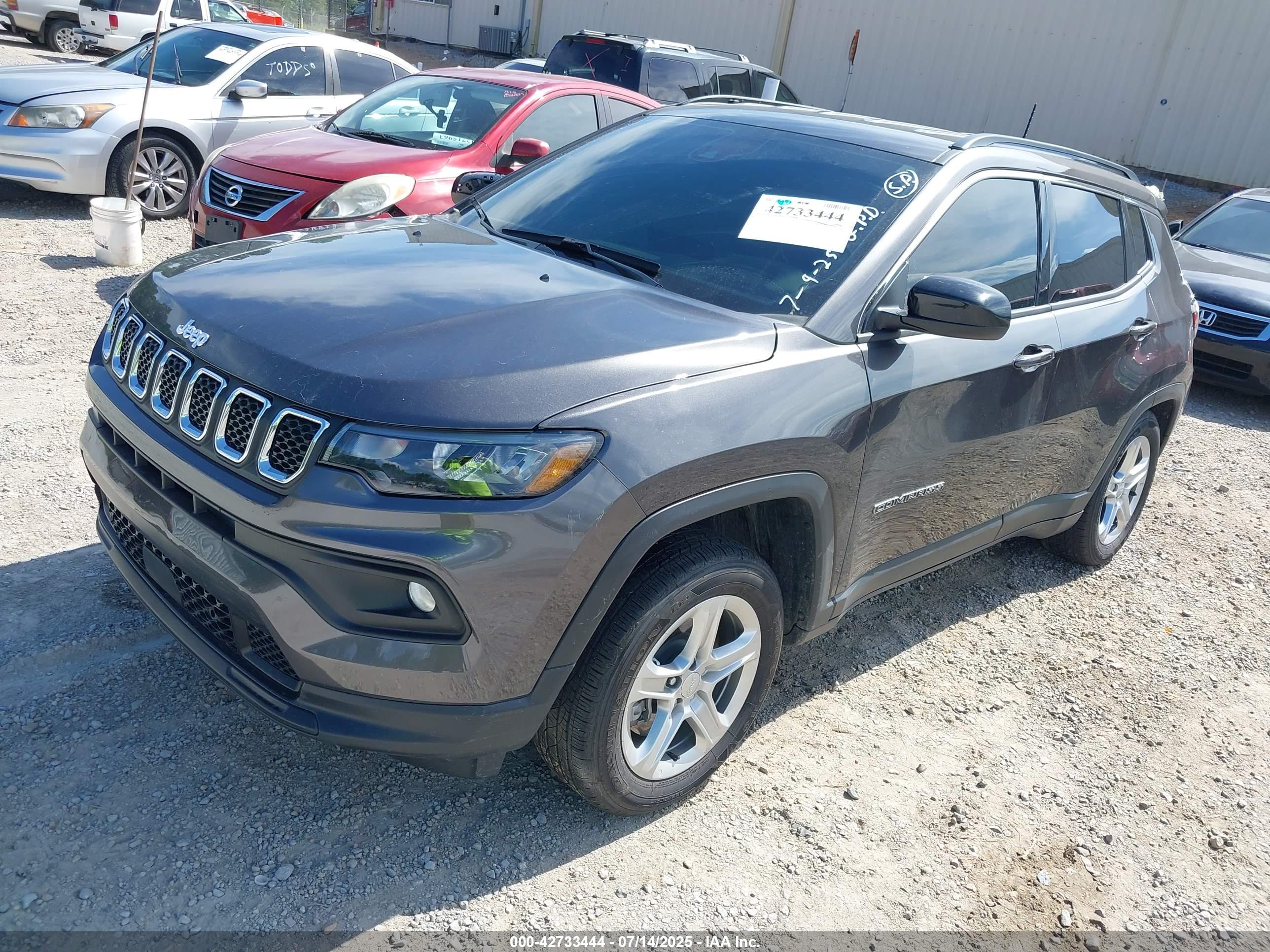 JEEP COMPASS image 2