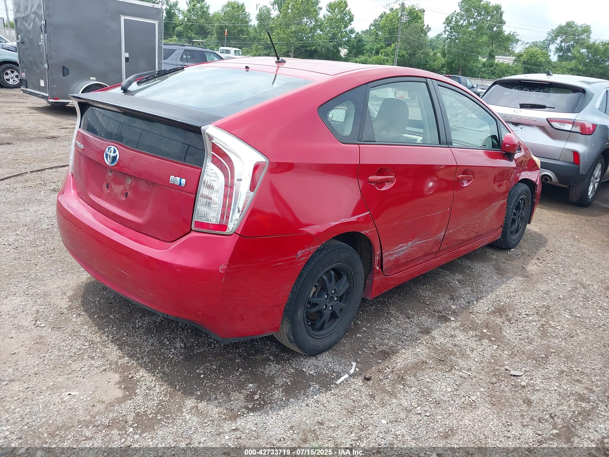 TOYOTA PRIUS image 4