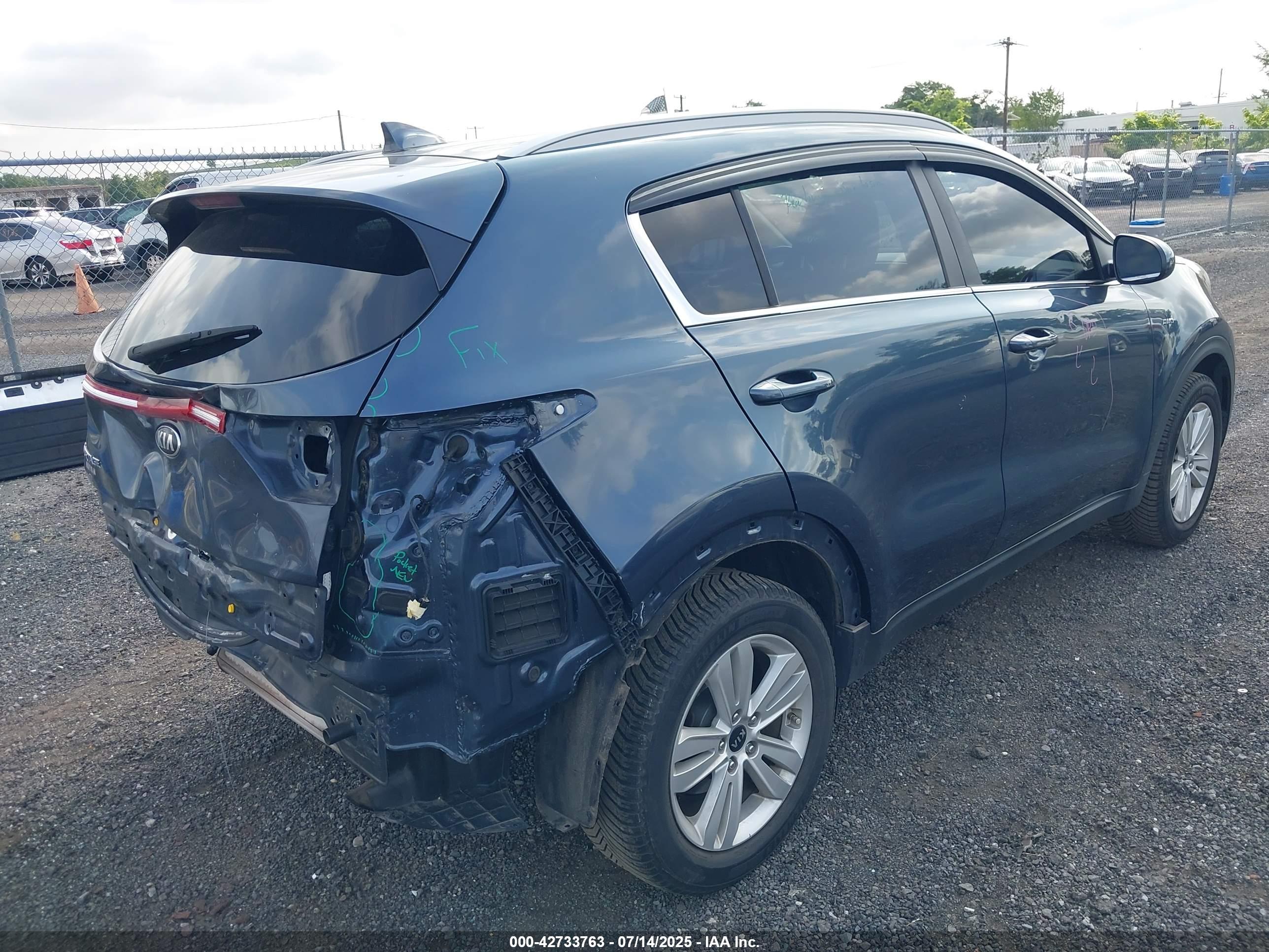 KIA SPORTAGE image 4