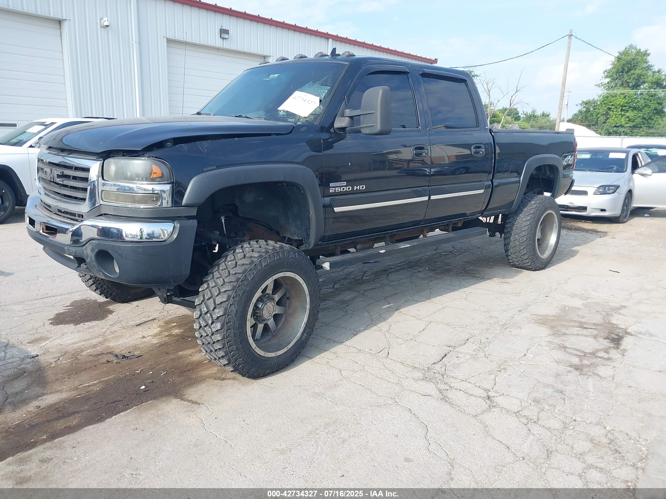 GMC SIERRA image 2