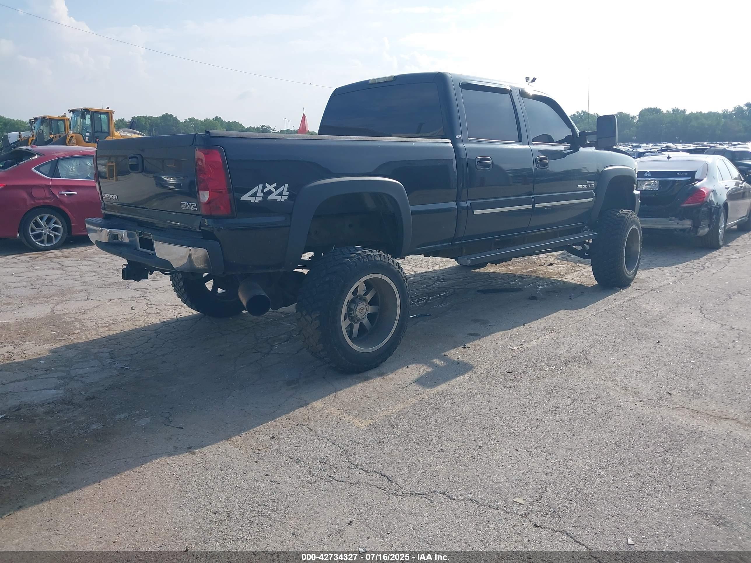 GMC SIERRA image 4