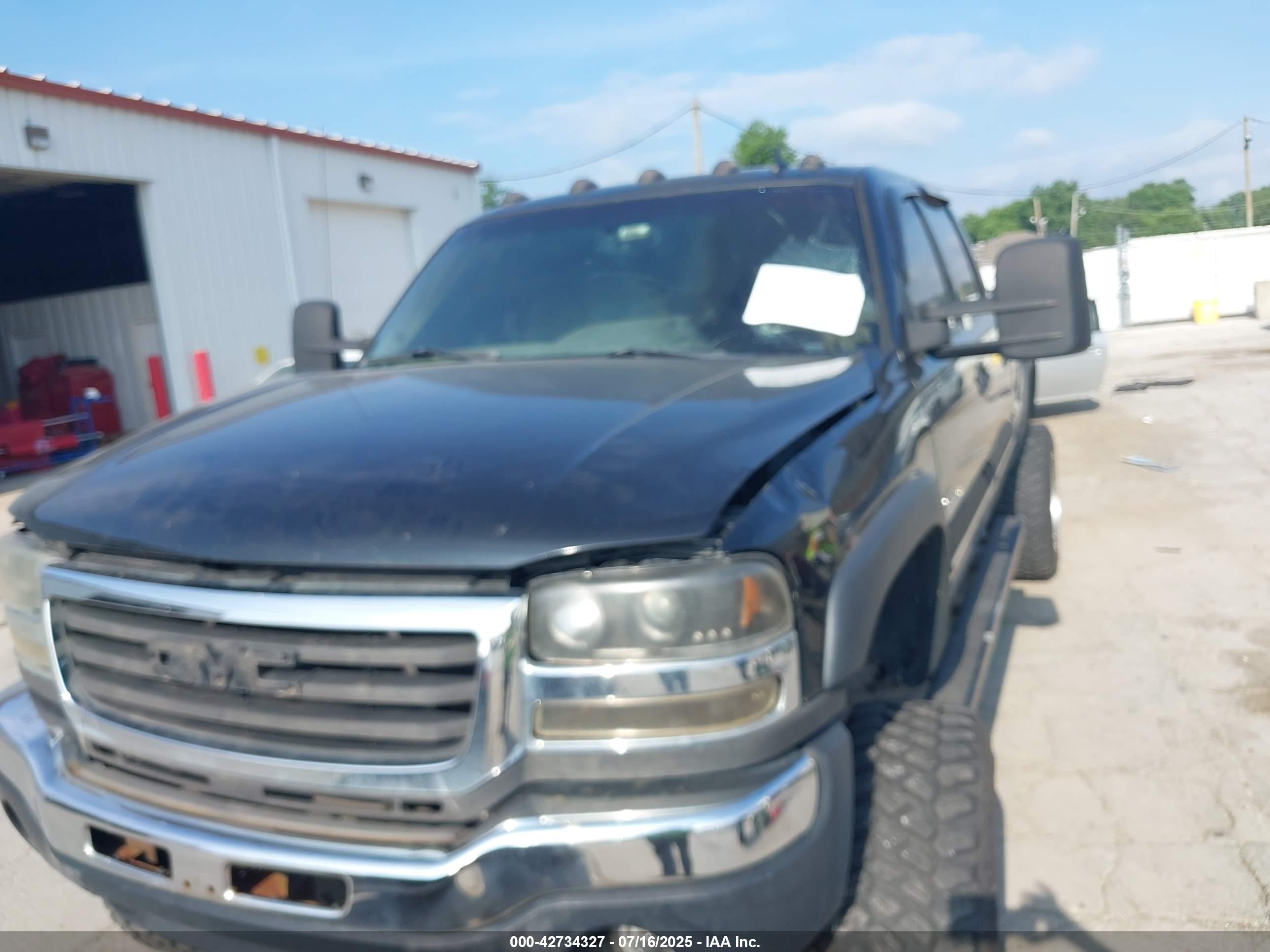 GMC SIERRA image 6