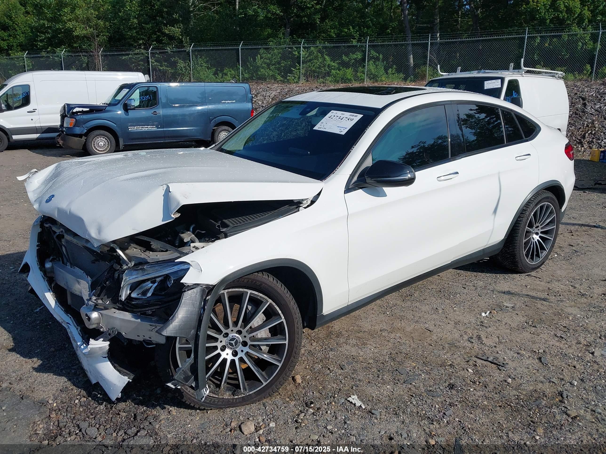 MERCEDES-BENZ GLC image 2