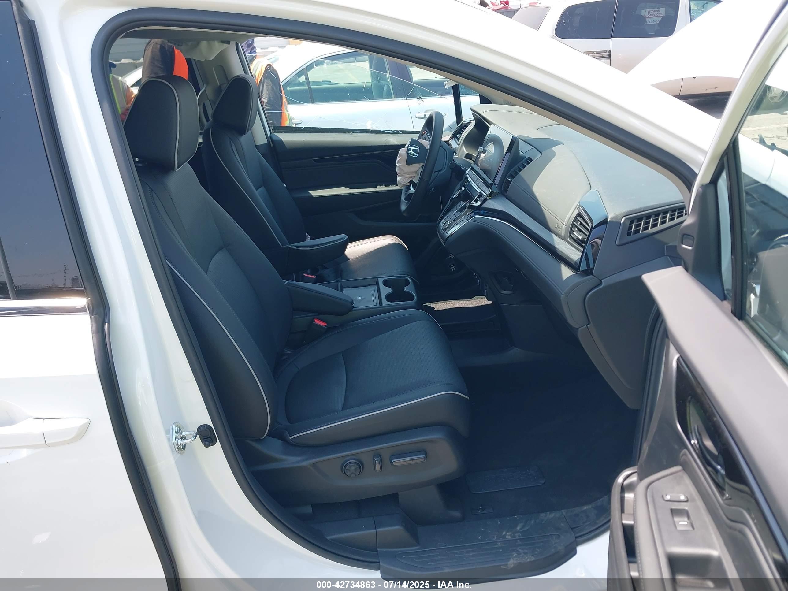 HONDA ODYSSEY image 5