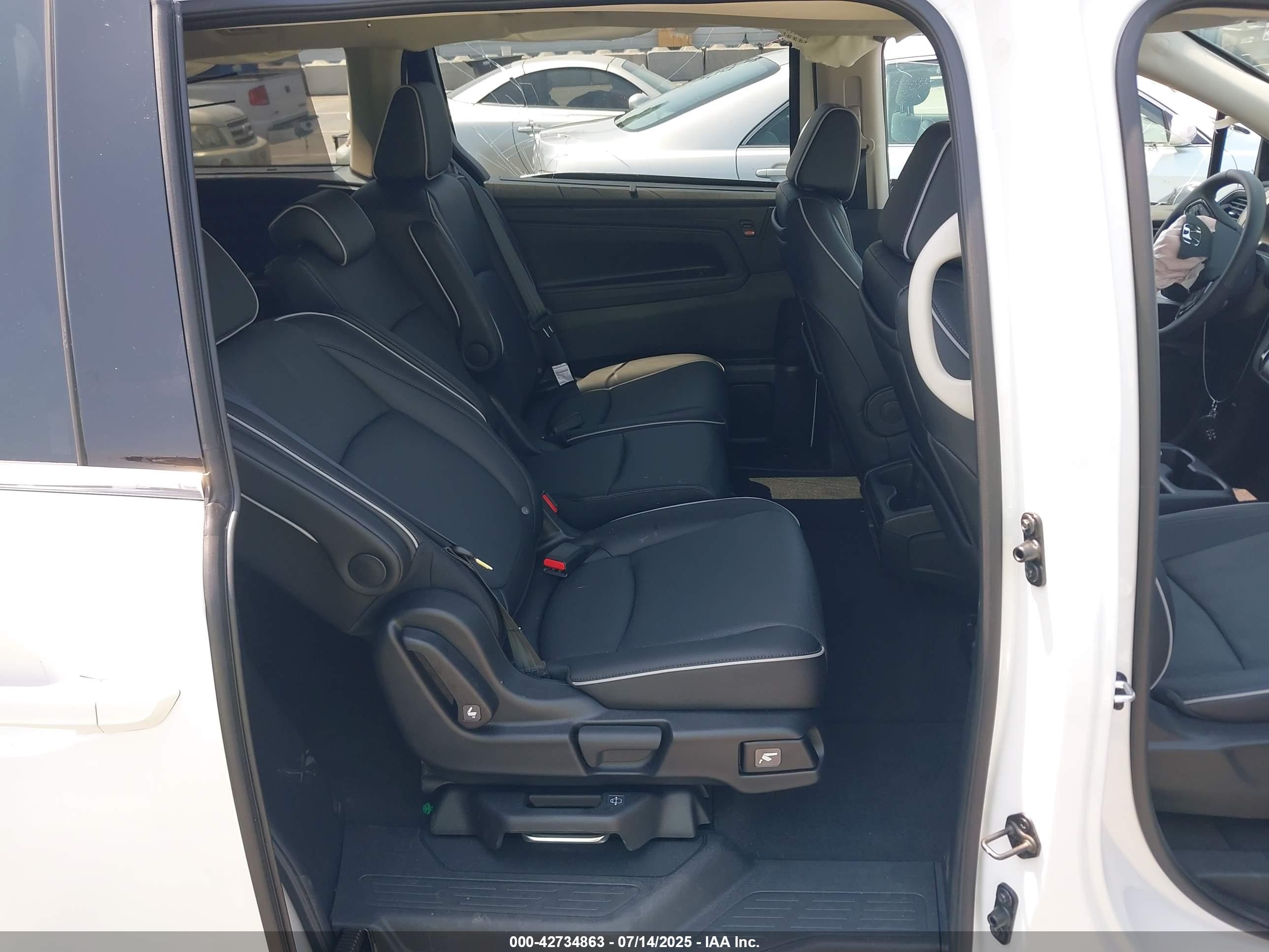 HONDA ODYSSEY image 8