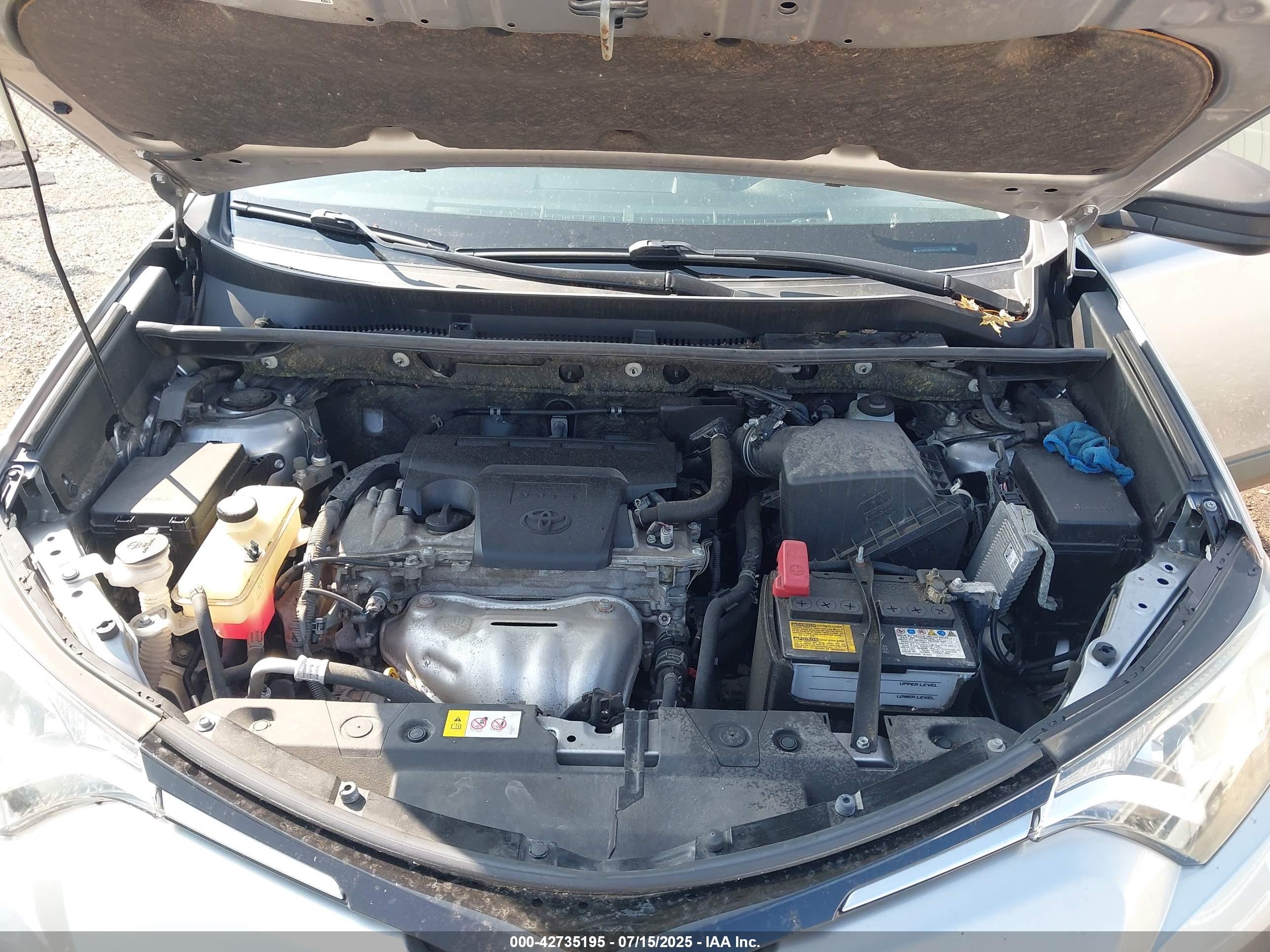 TOYOTA RAV4 image 10
