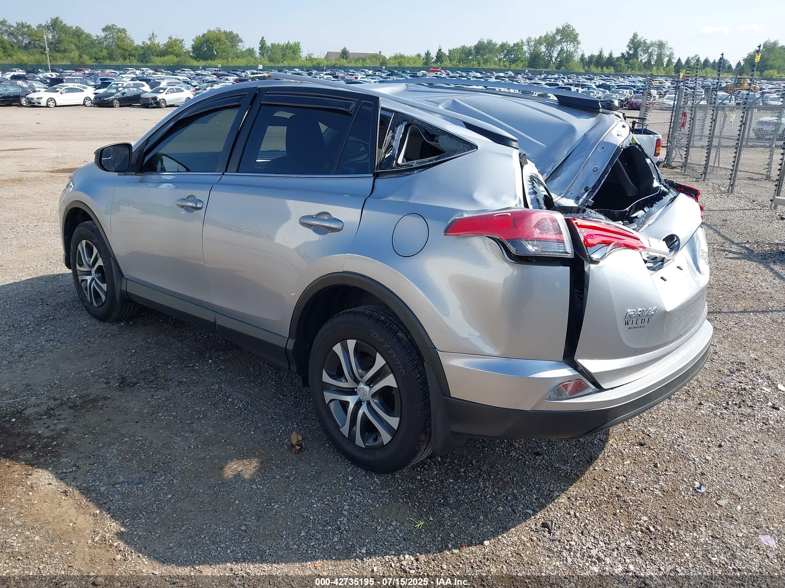 TOYOTA RAV4 image 3