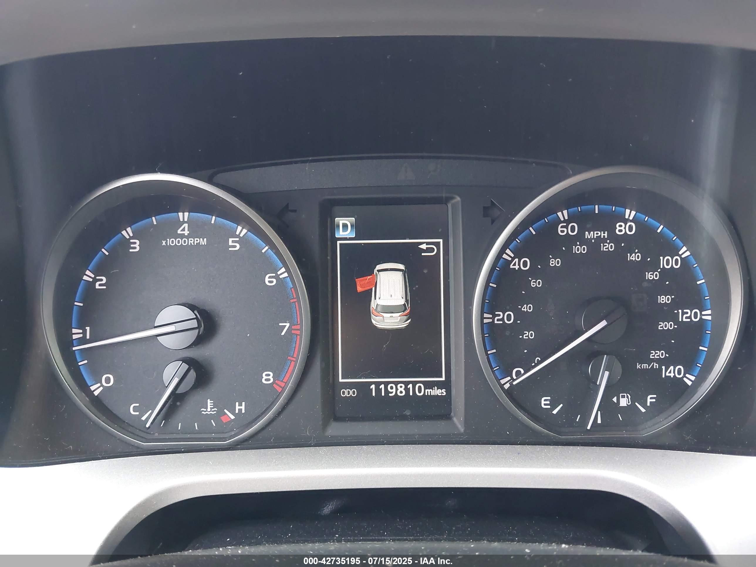 TOYOTA RAV4 image 7