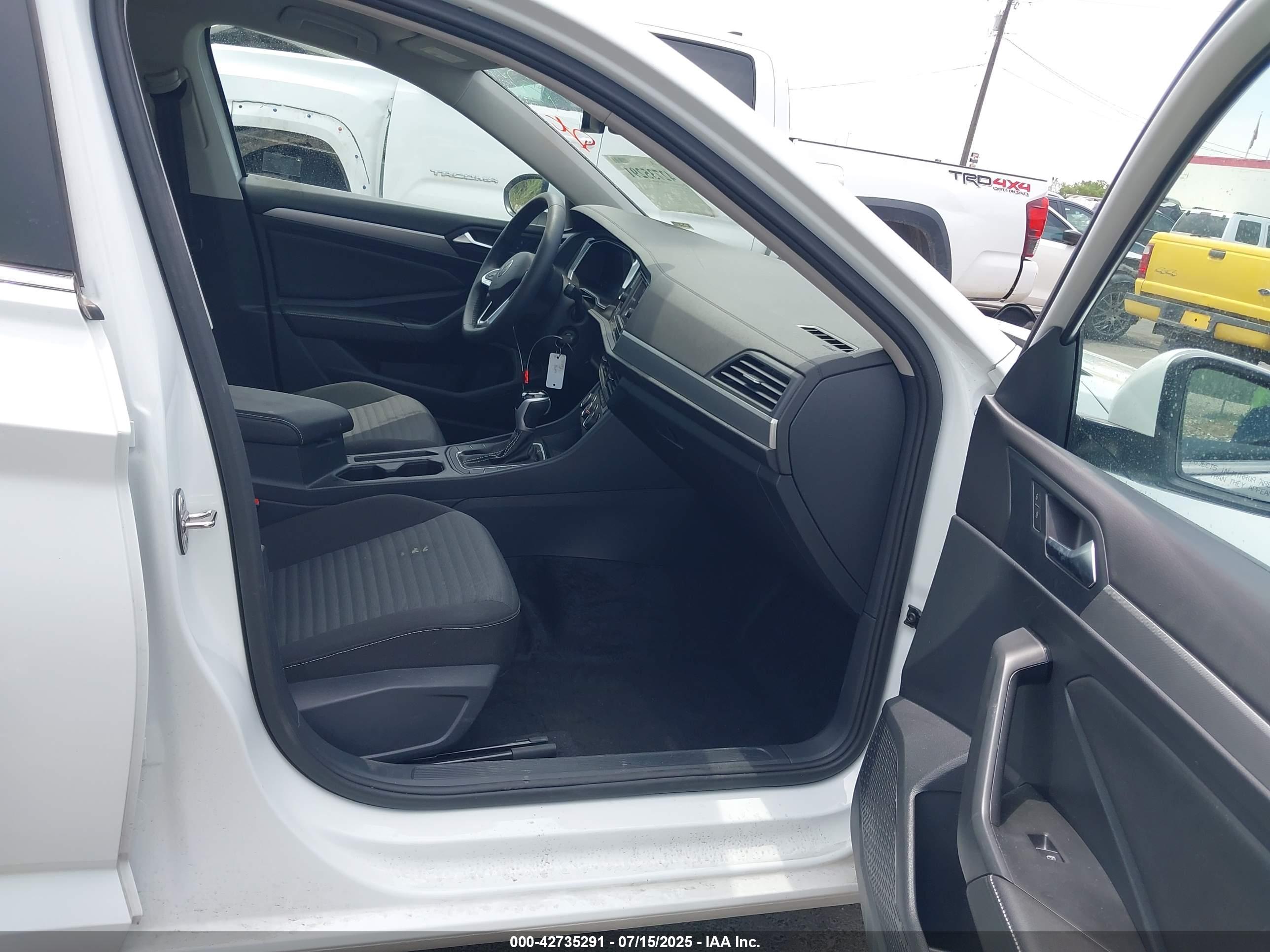 VOLKSWAGEN JETTA image 5