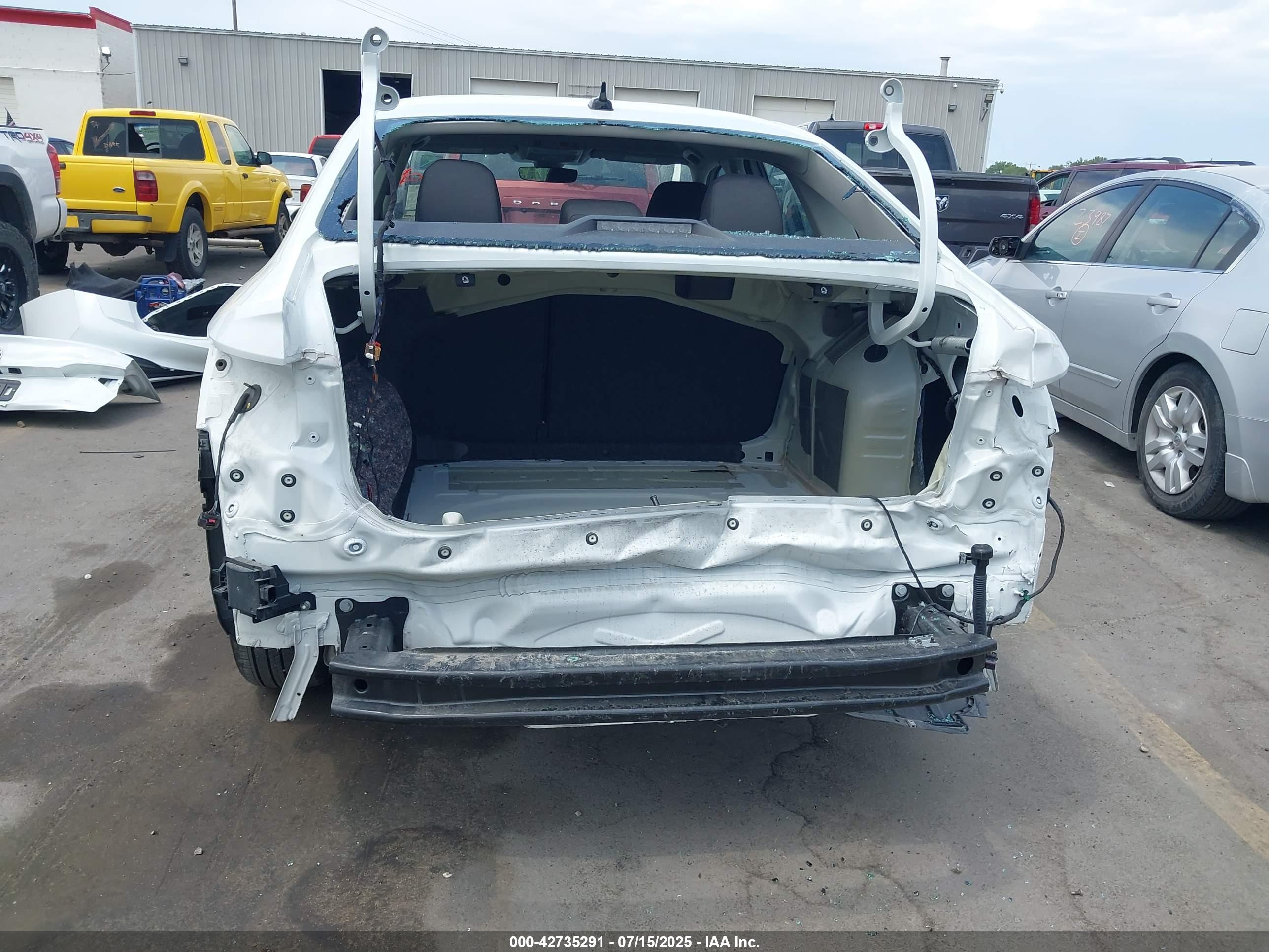 VOLKSWAGEN JETTA image 6