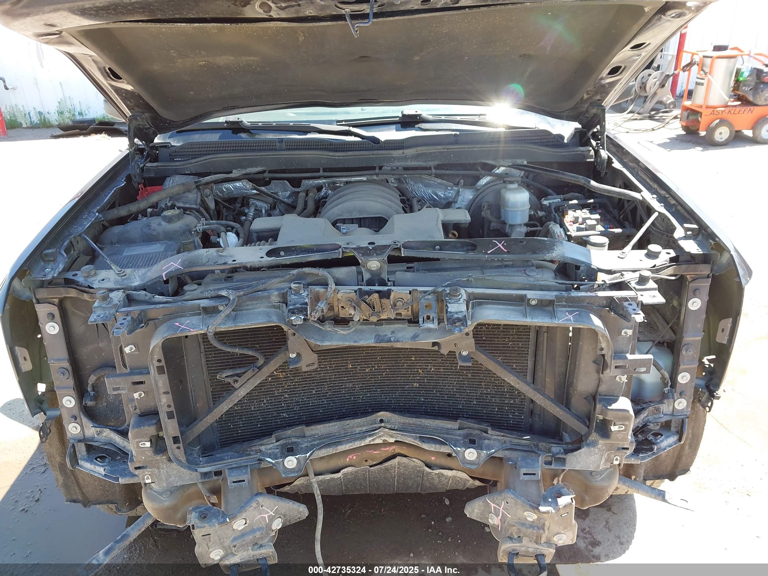 CHEVROLET SILVERADO image 10