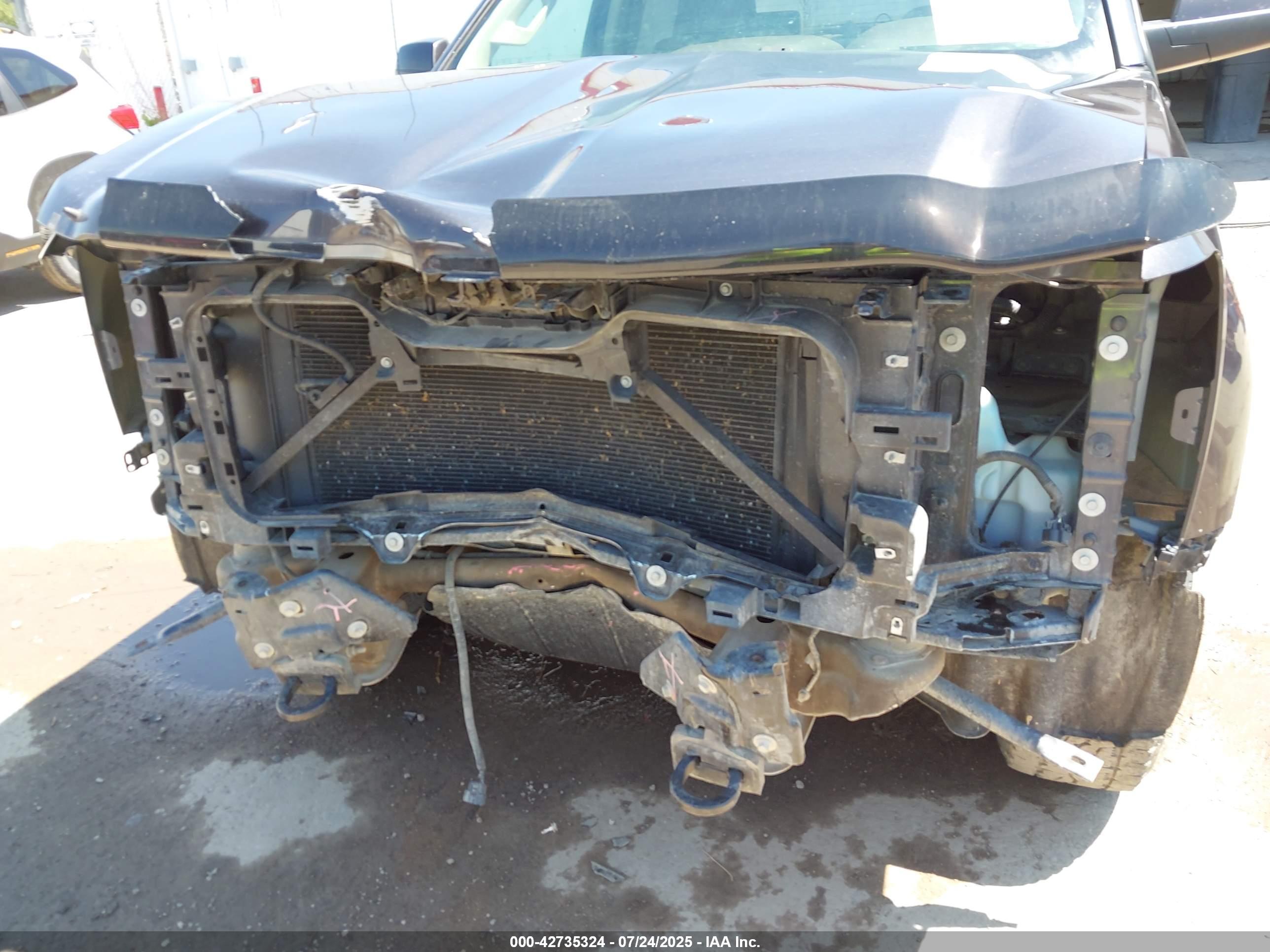 CHEVROLET SILVERADO image 6