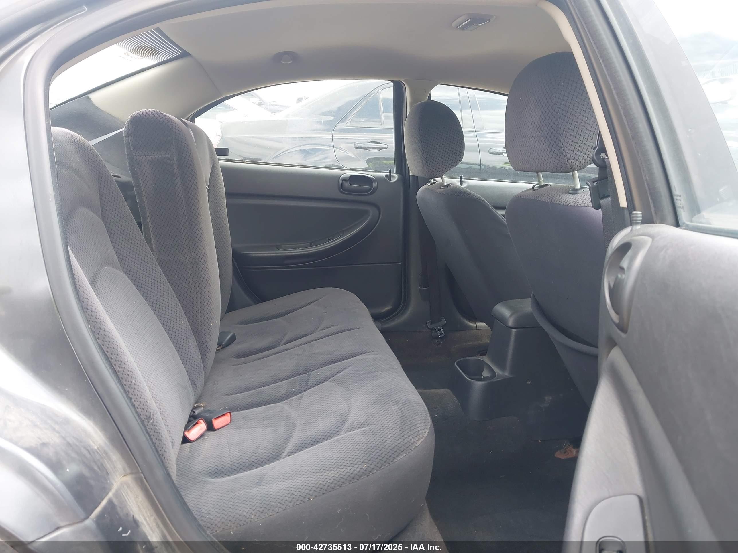 CHRYSLER SEBRING image 8