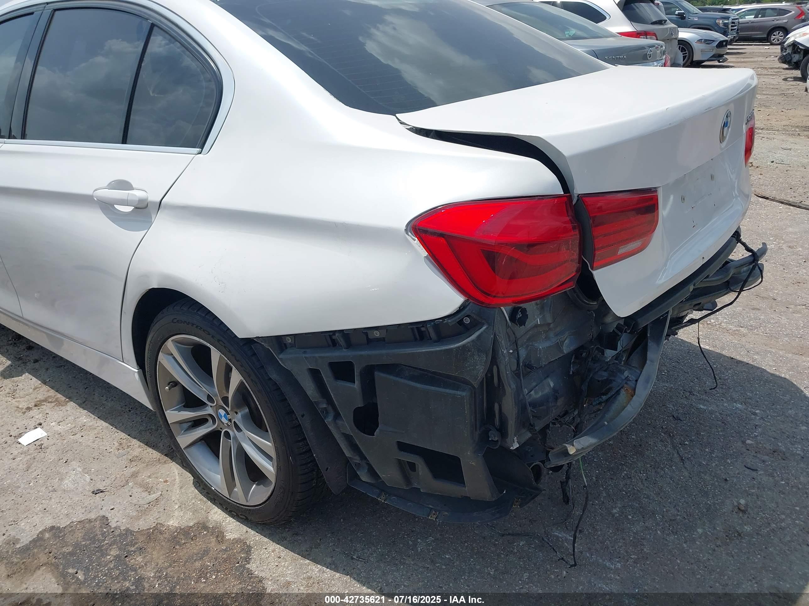 BMW 328I image 6
