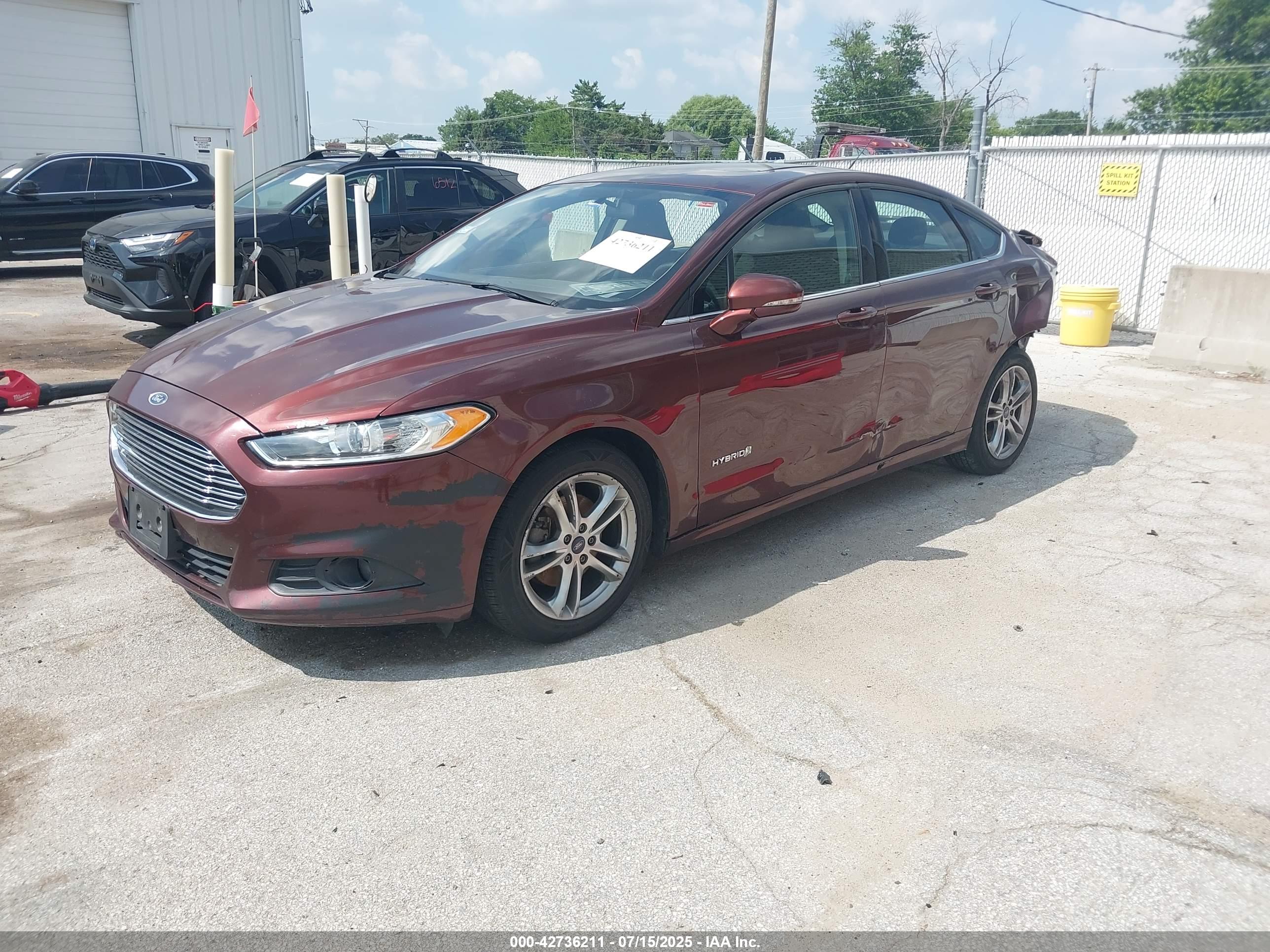 FORD FUSION image 2