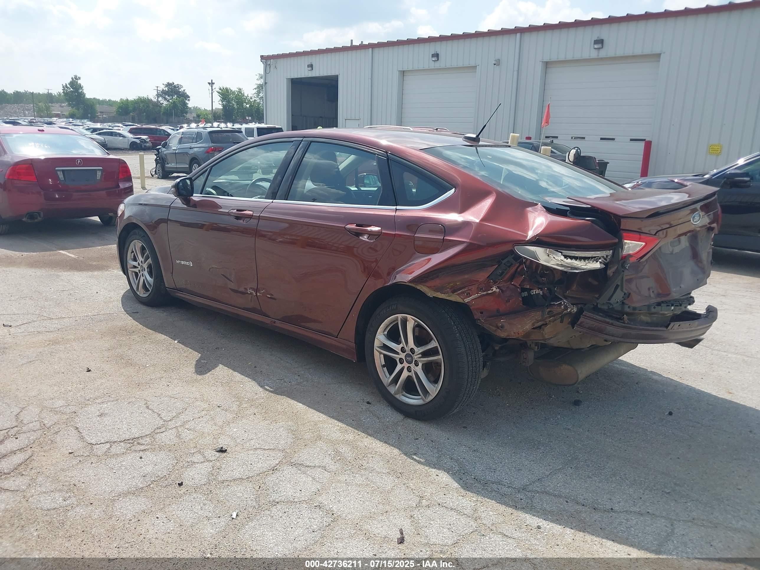 FORD FUSION image 3