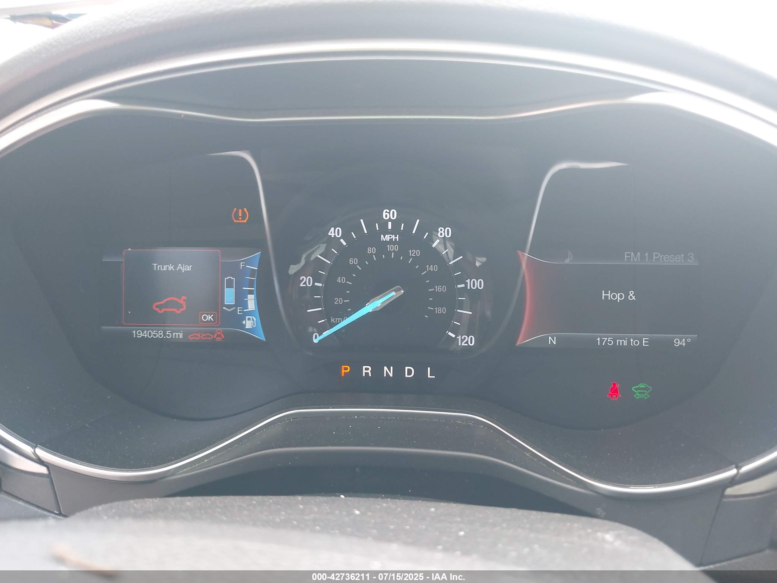 FORD FUSION image 7