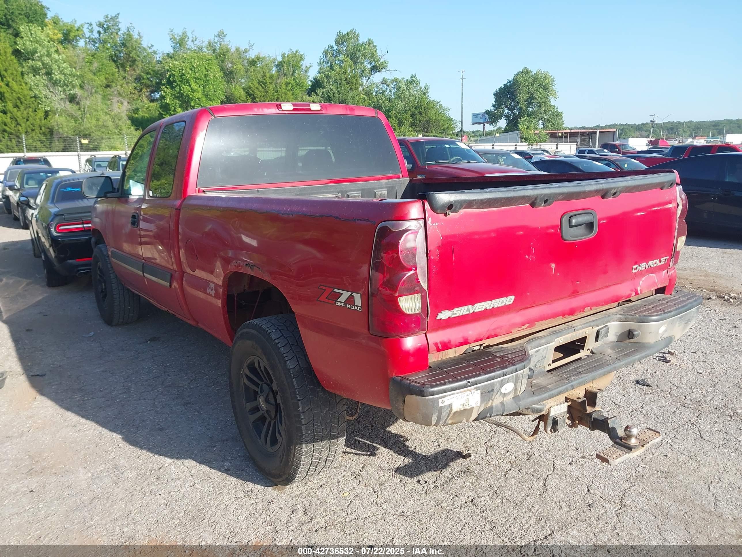 CHEVROLET SILVERADO image 3
