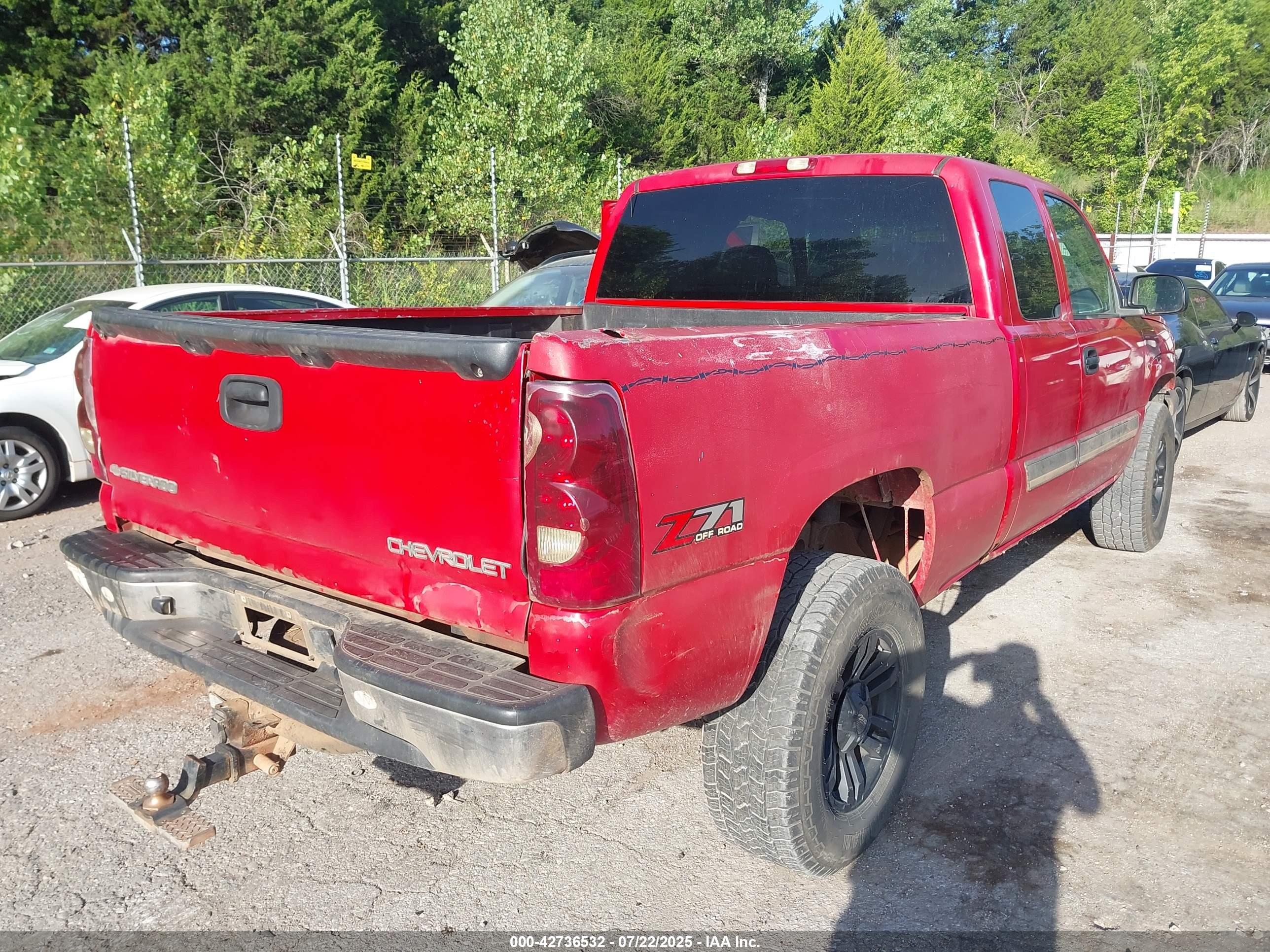CHEVROLET SILVERADO image 4