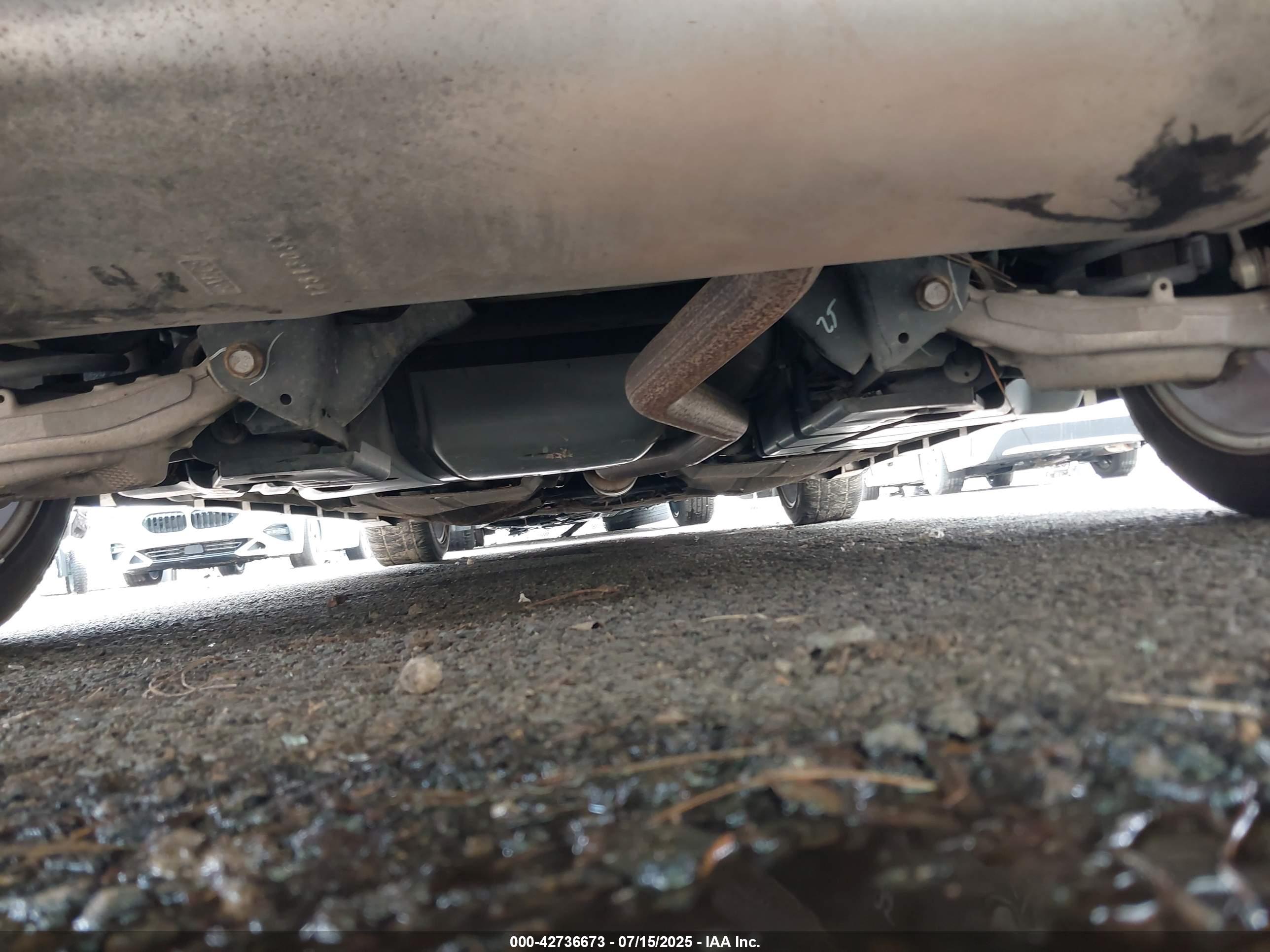 FORD FUSION image 6