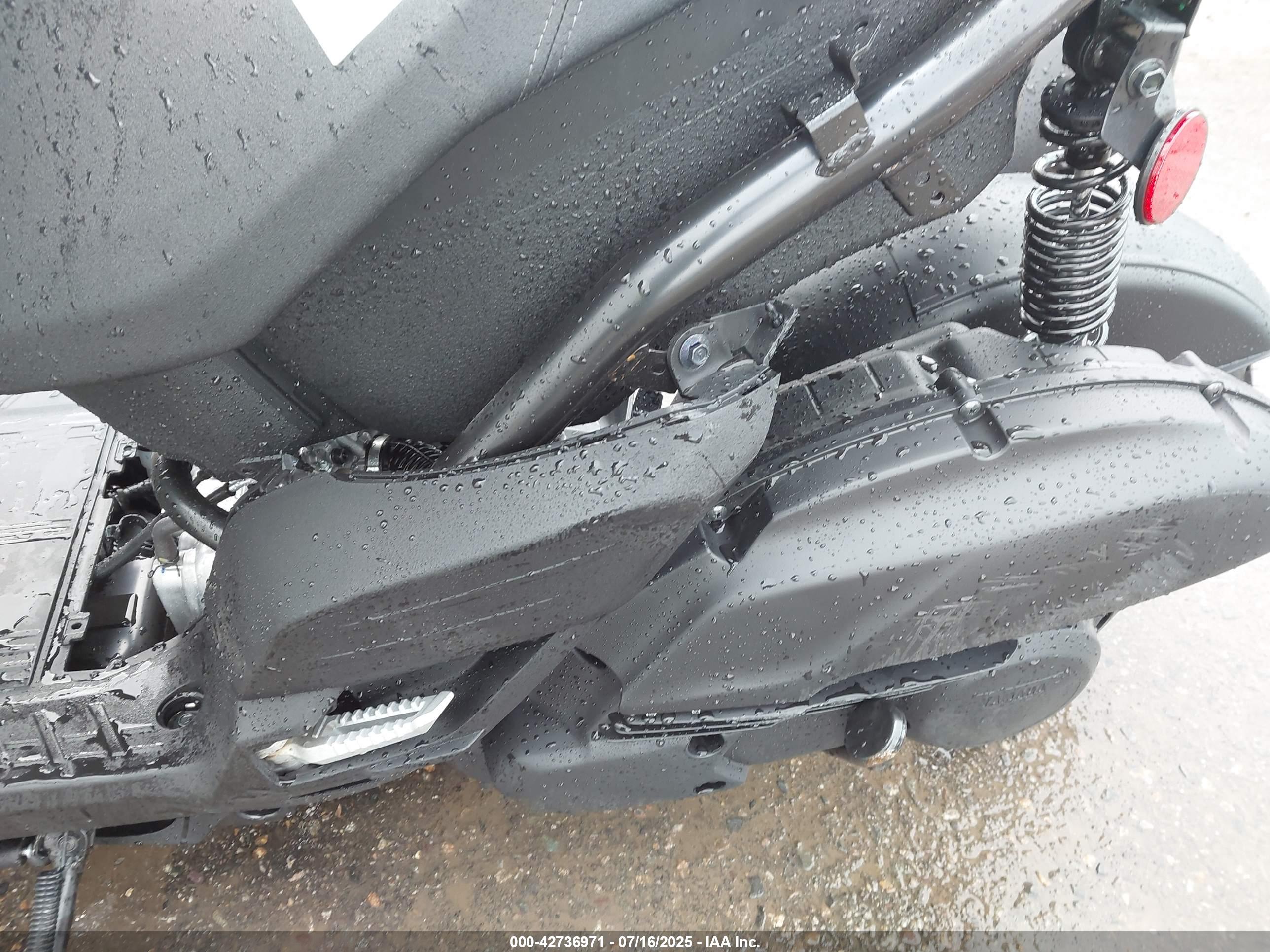 YAMAHA YW125 image 9