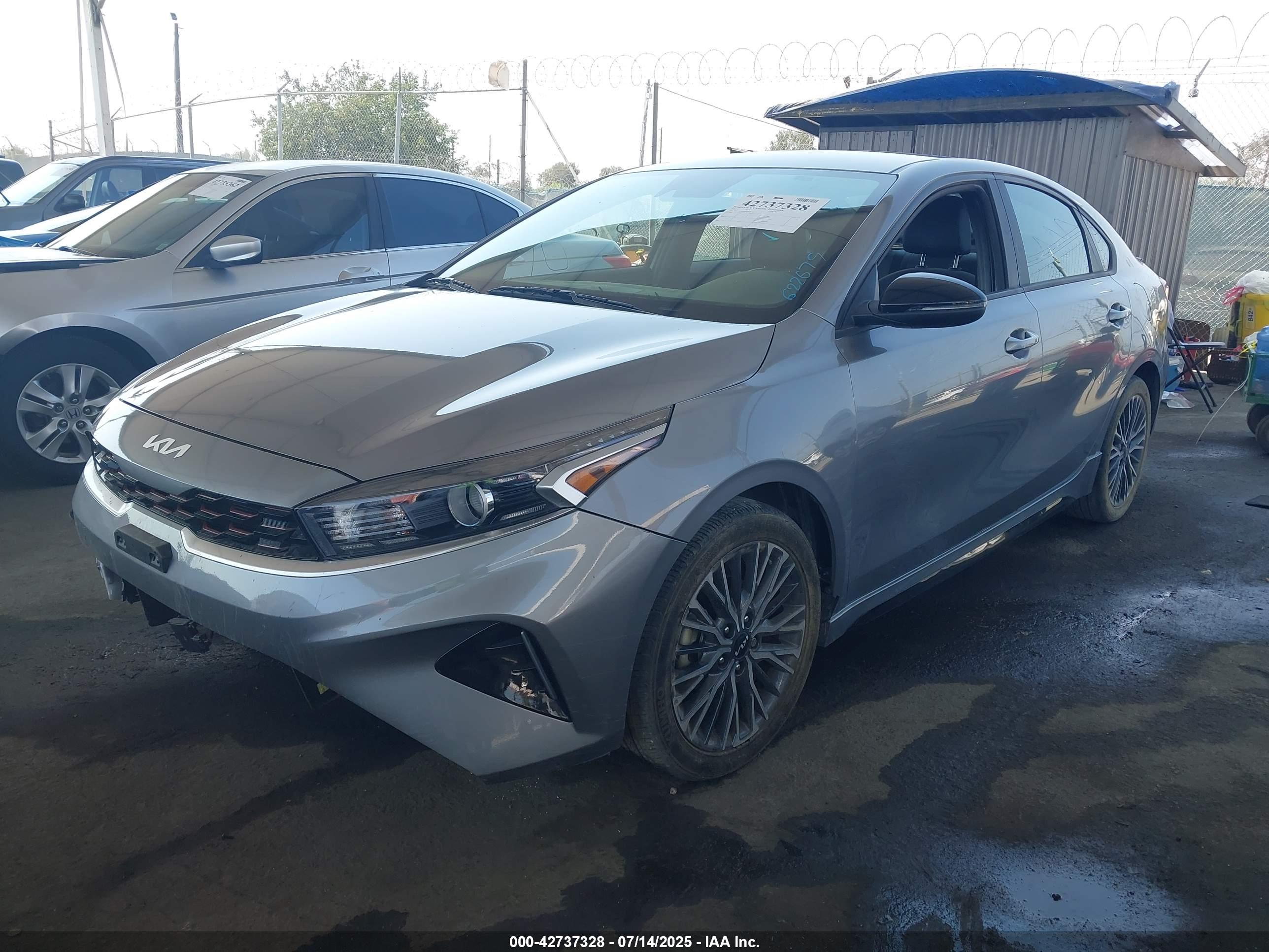 KIA FORTE image 2