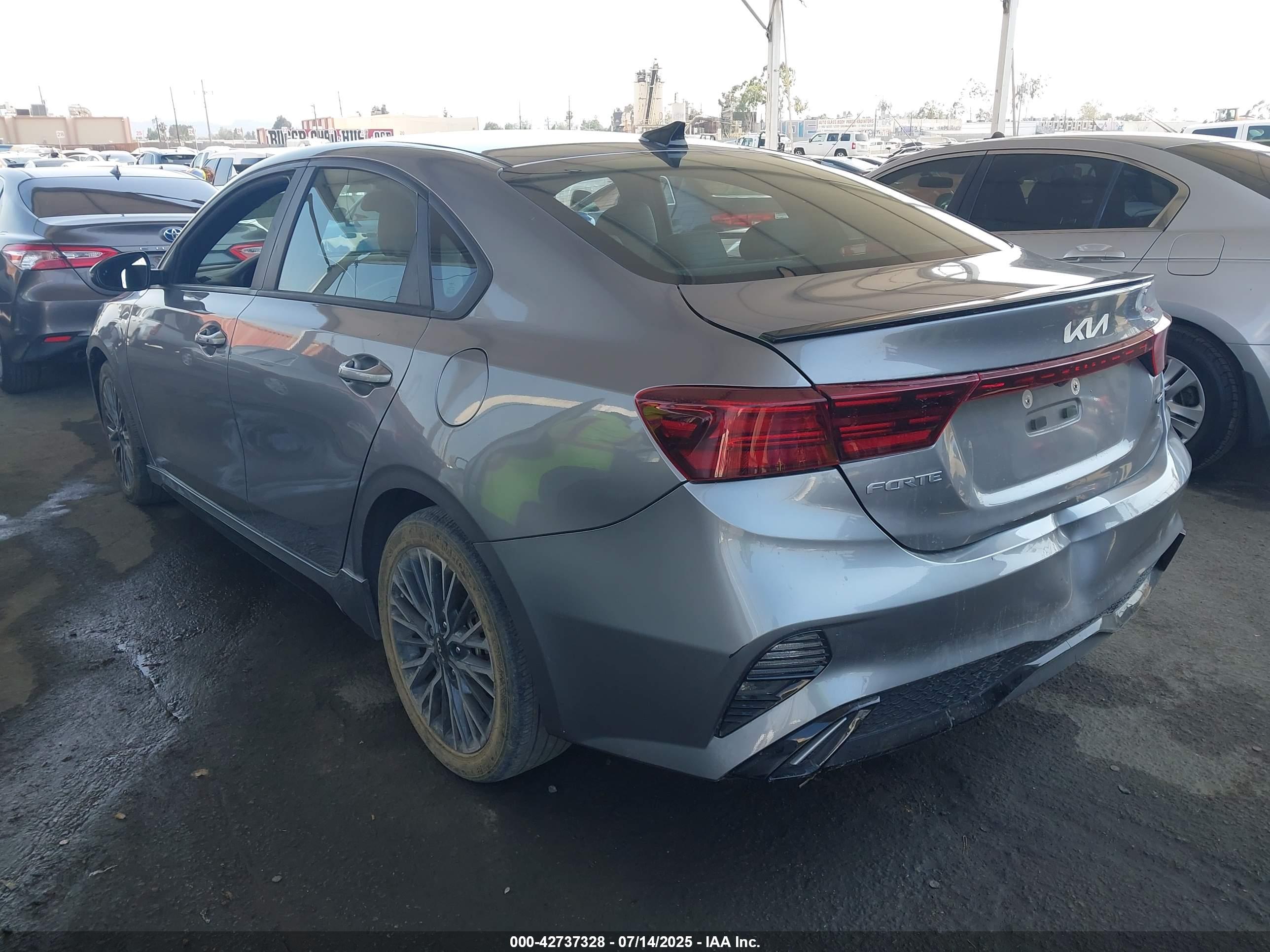 KIA FORTE image 3