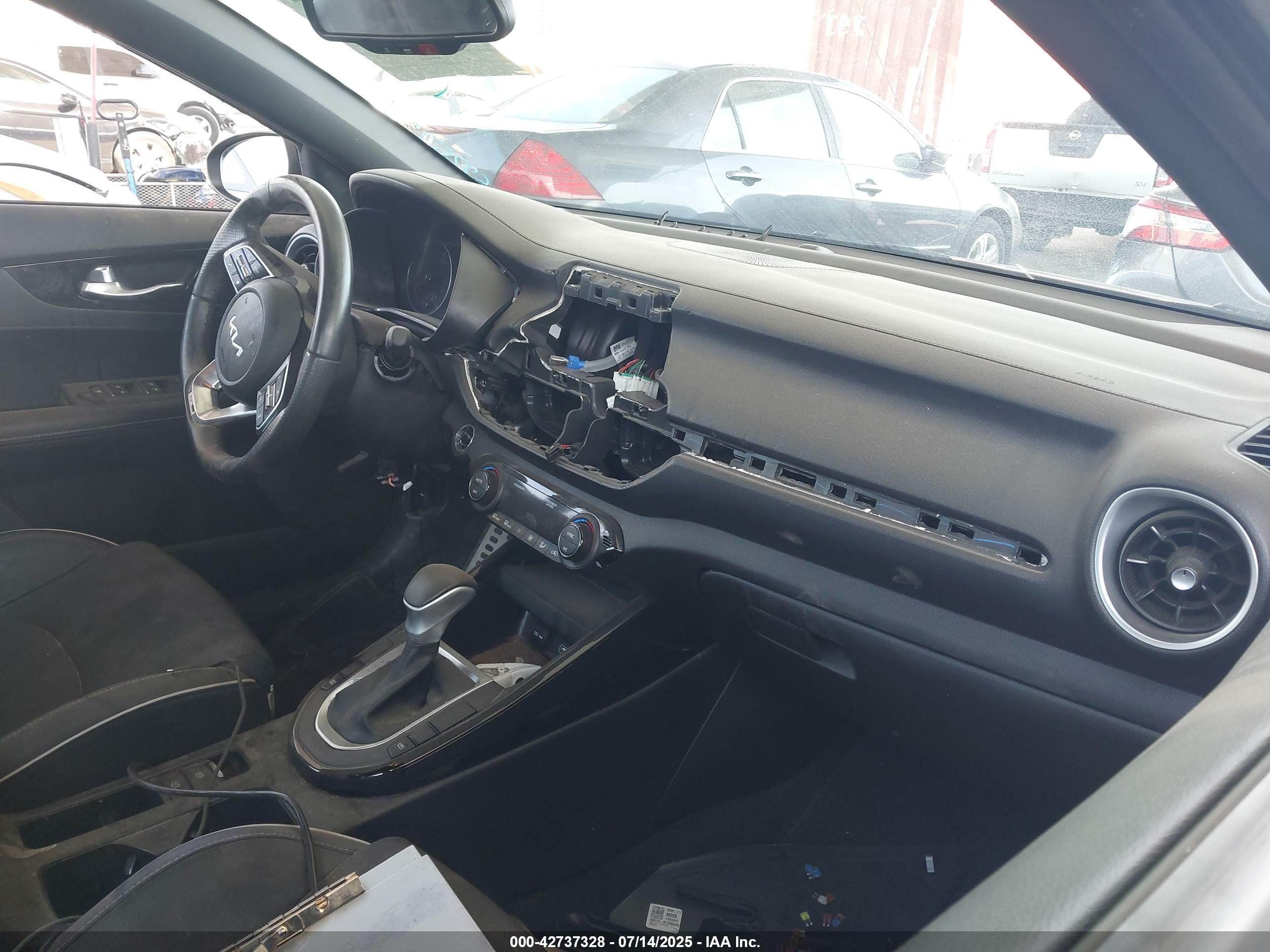 KIA FORTE image 6