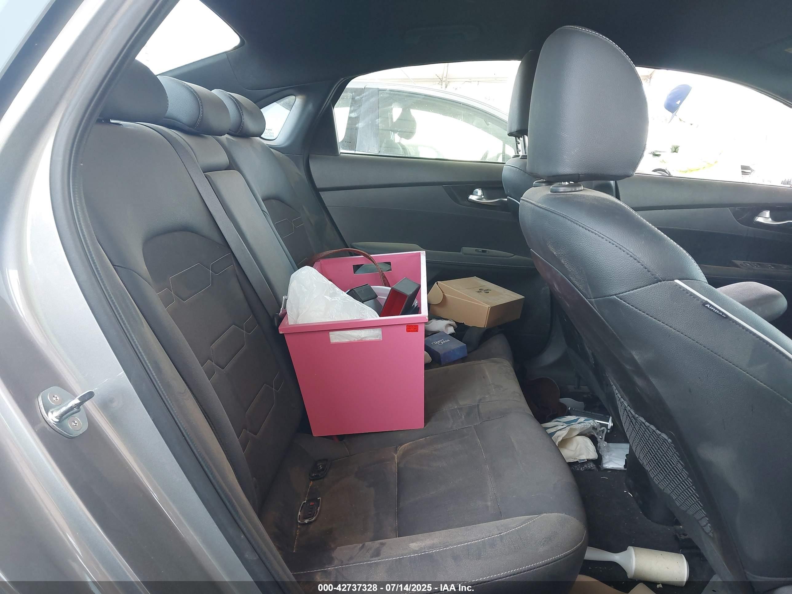 KIA FORTE image 8