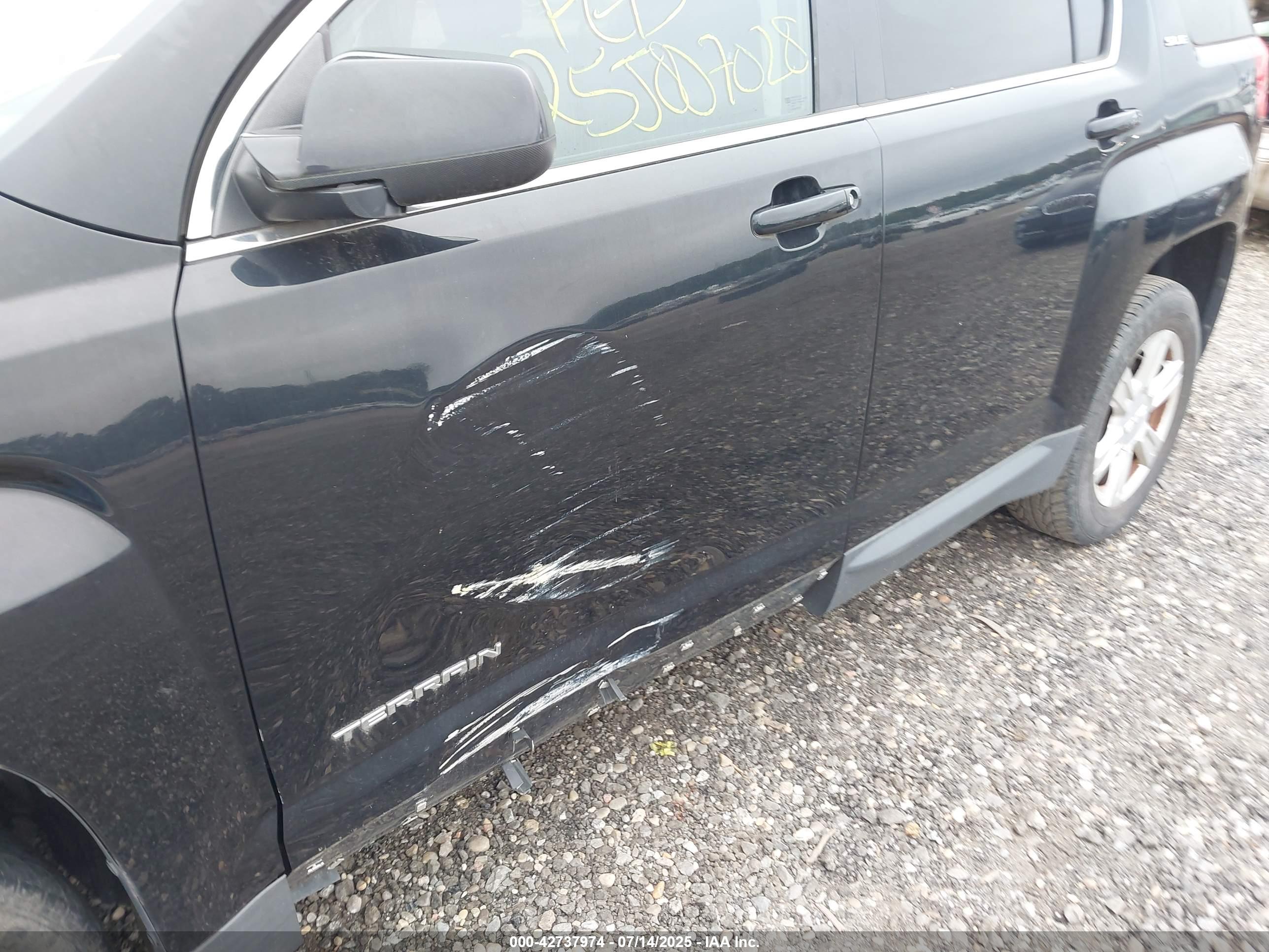 GMC TERRAIN image 6
