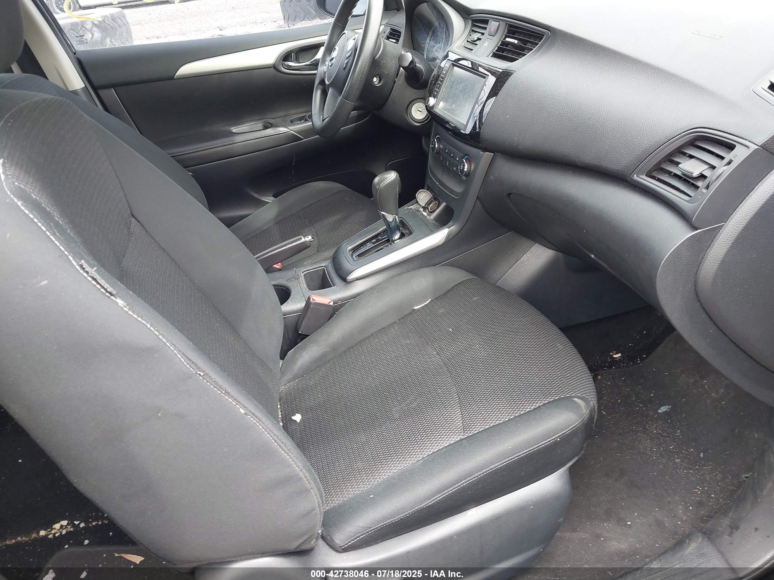 NISSAN SENTRA image 5