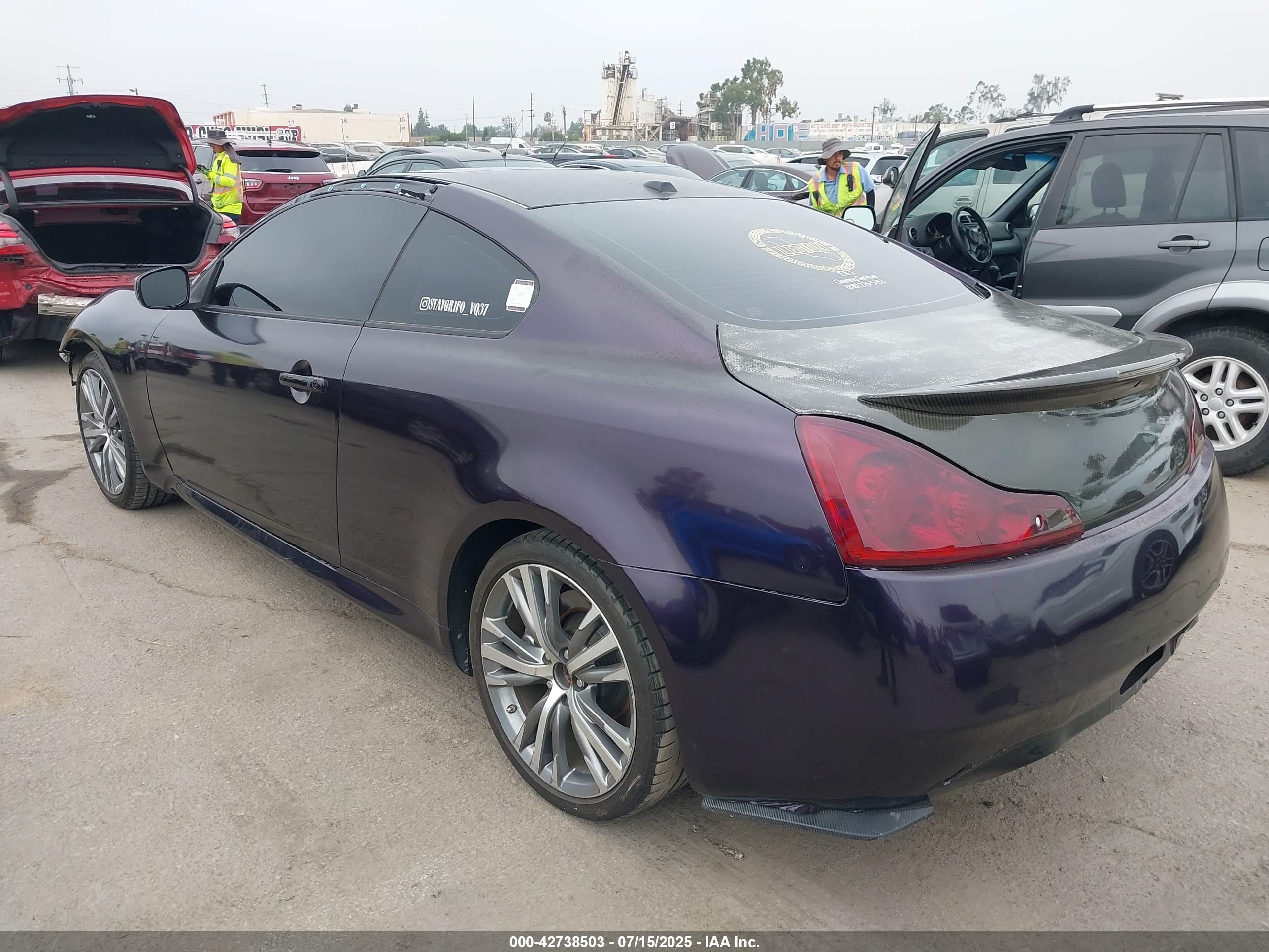 INFINITI G37 image 3
