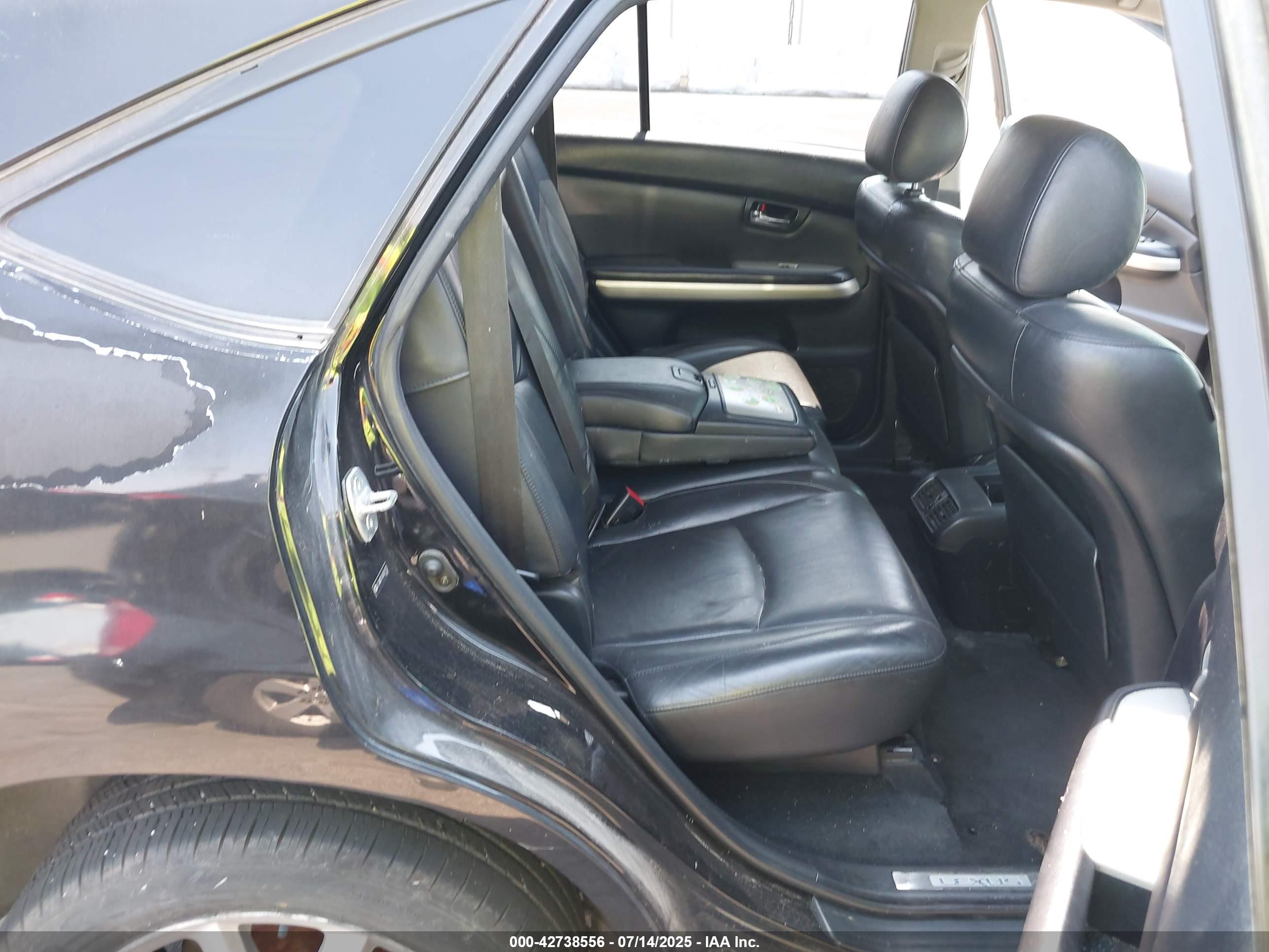 LEXUS RX image 8
