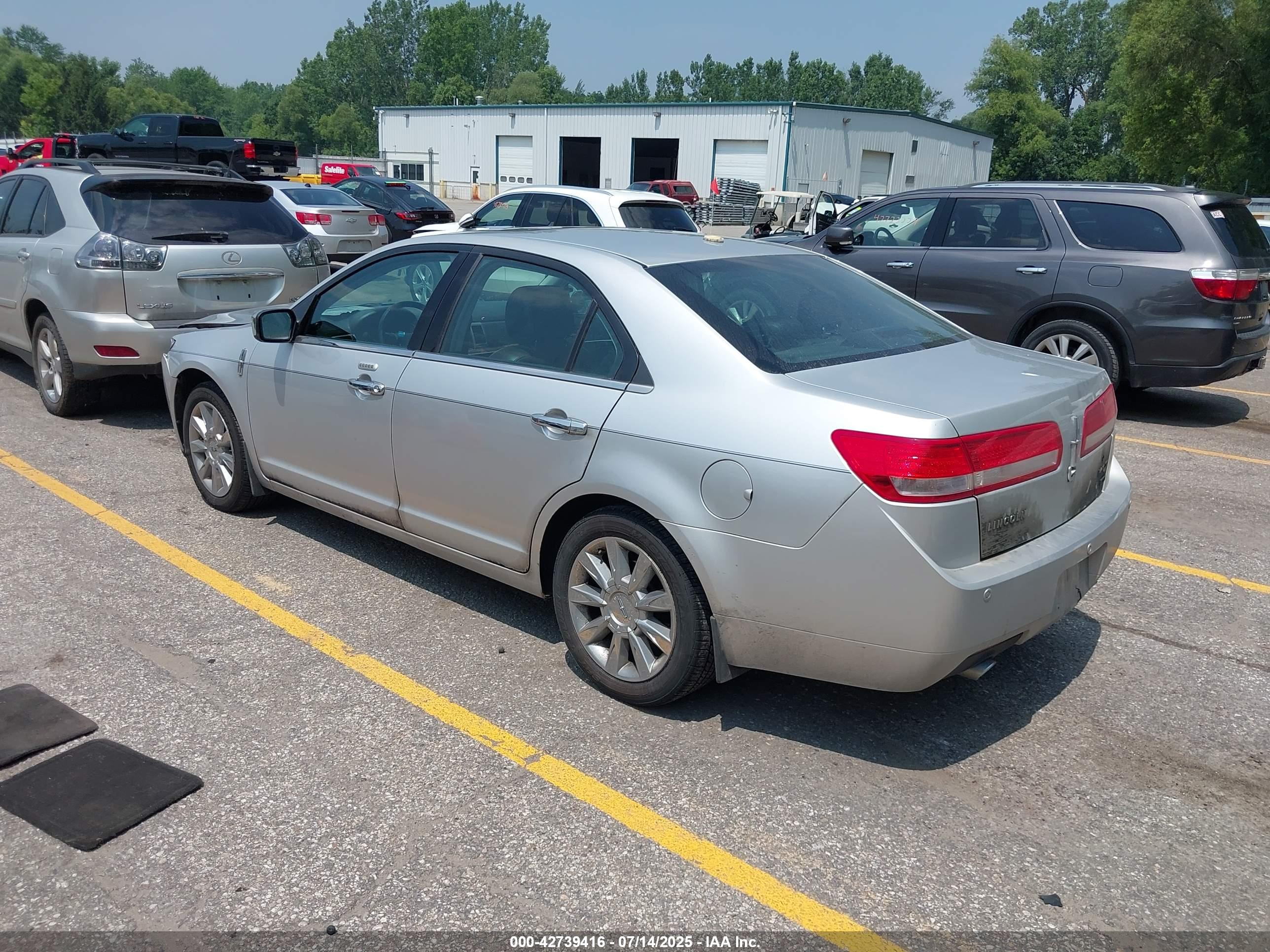 LINCOLN MKZ image 3