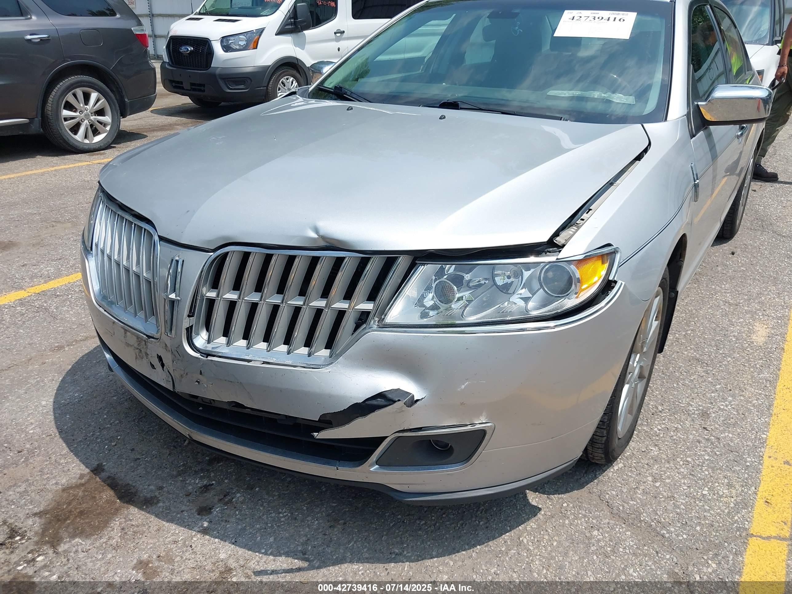 LINCOLN MKZ image 6