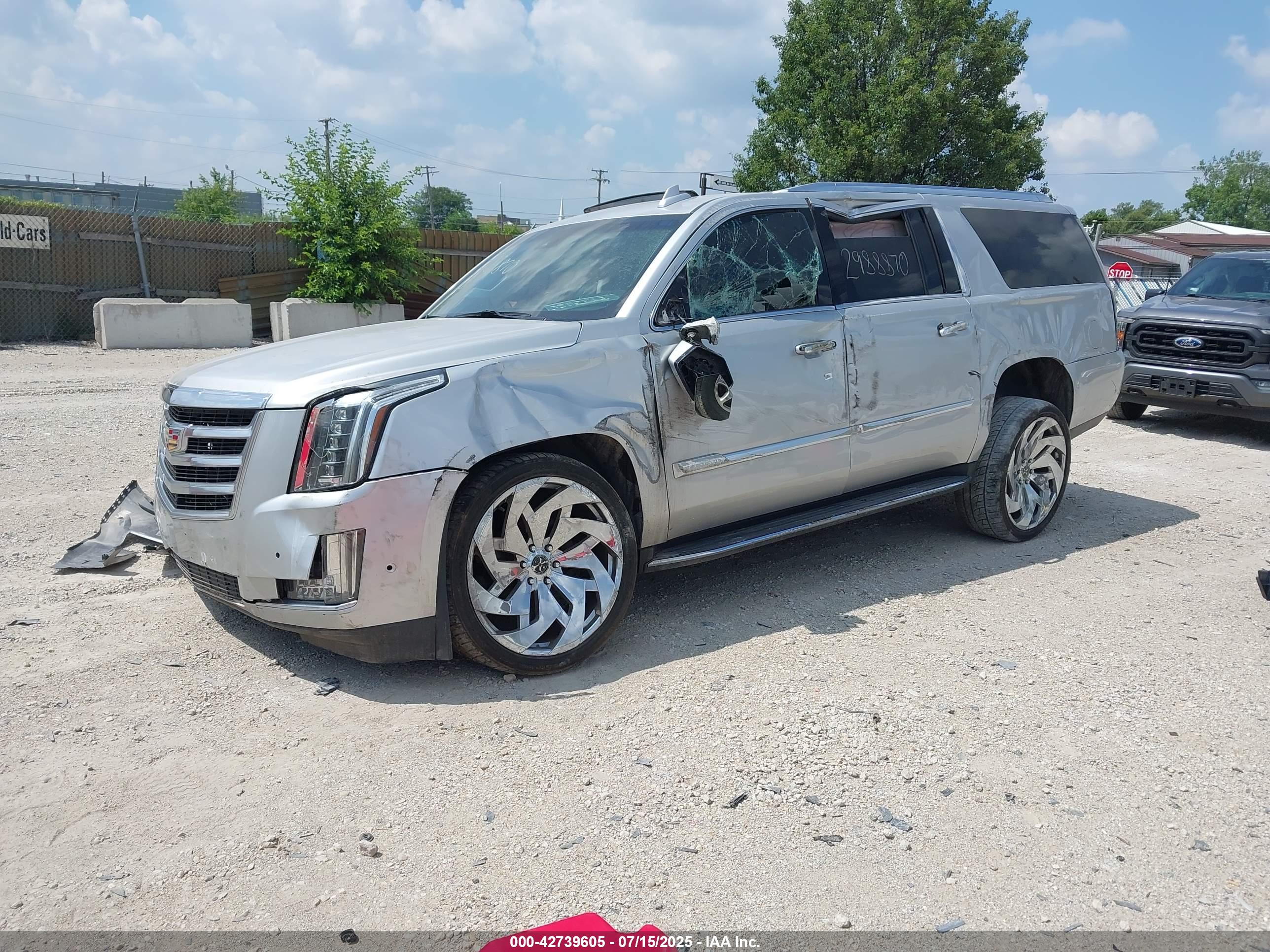 CADILLAC ESCALADE image 2