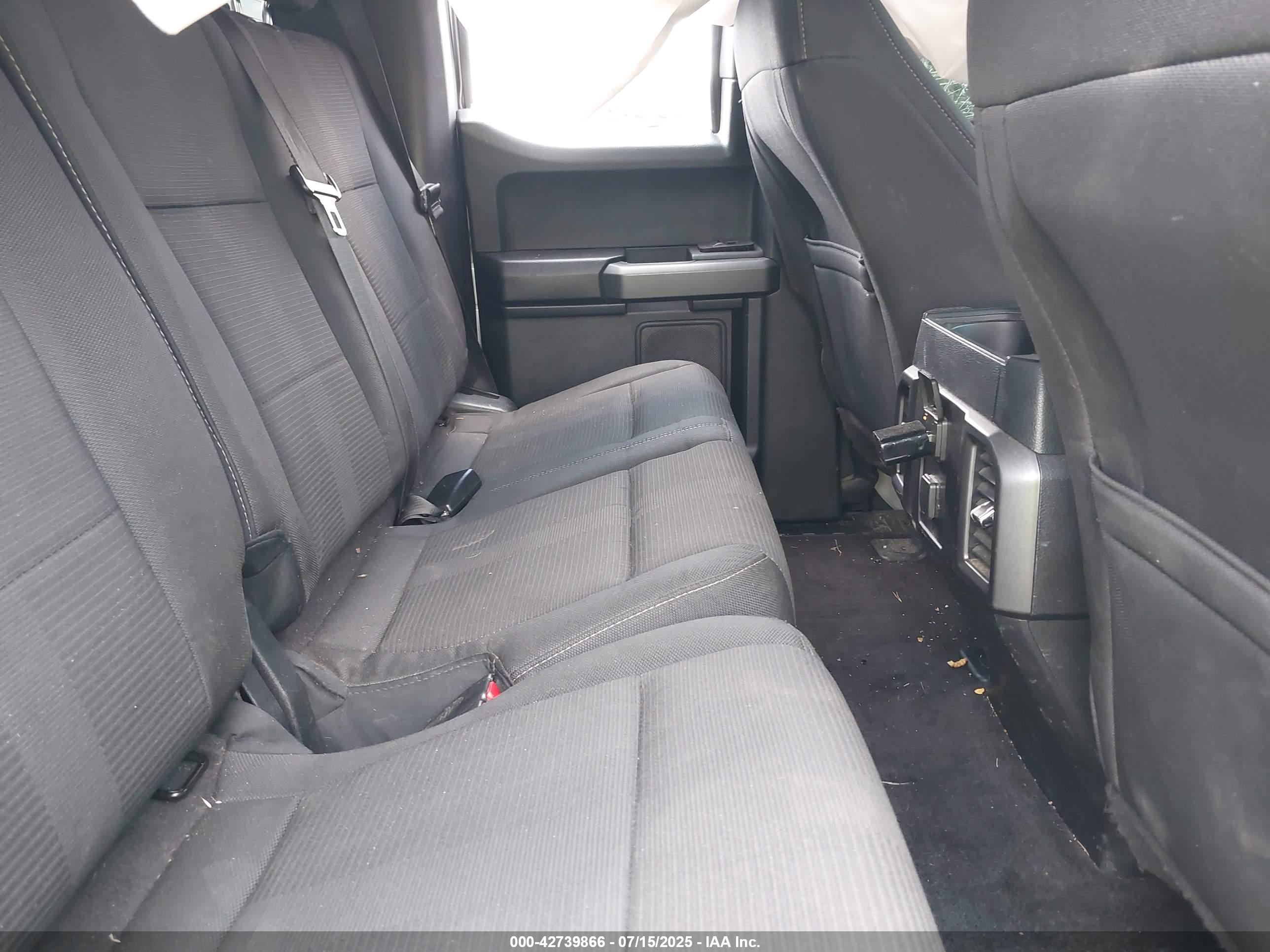 FORD F-150 image 8