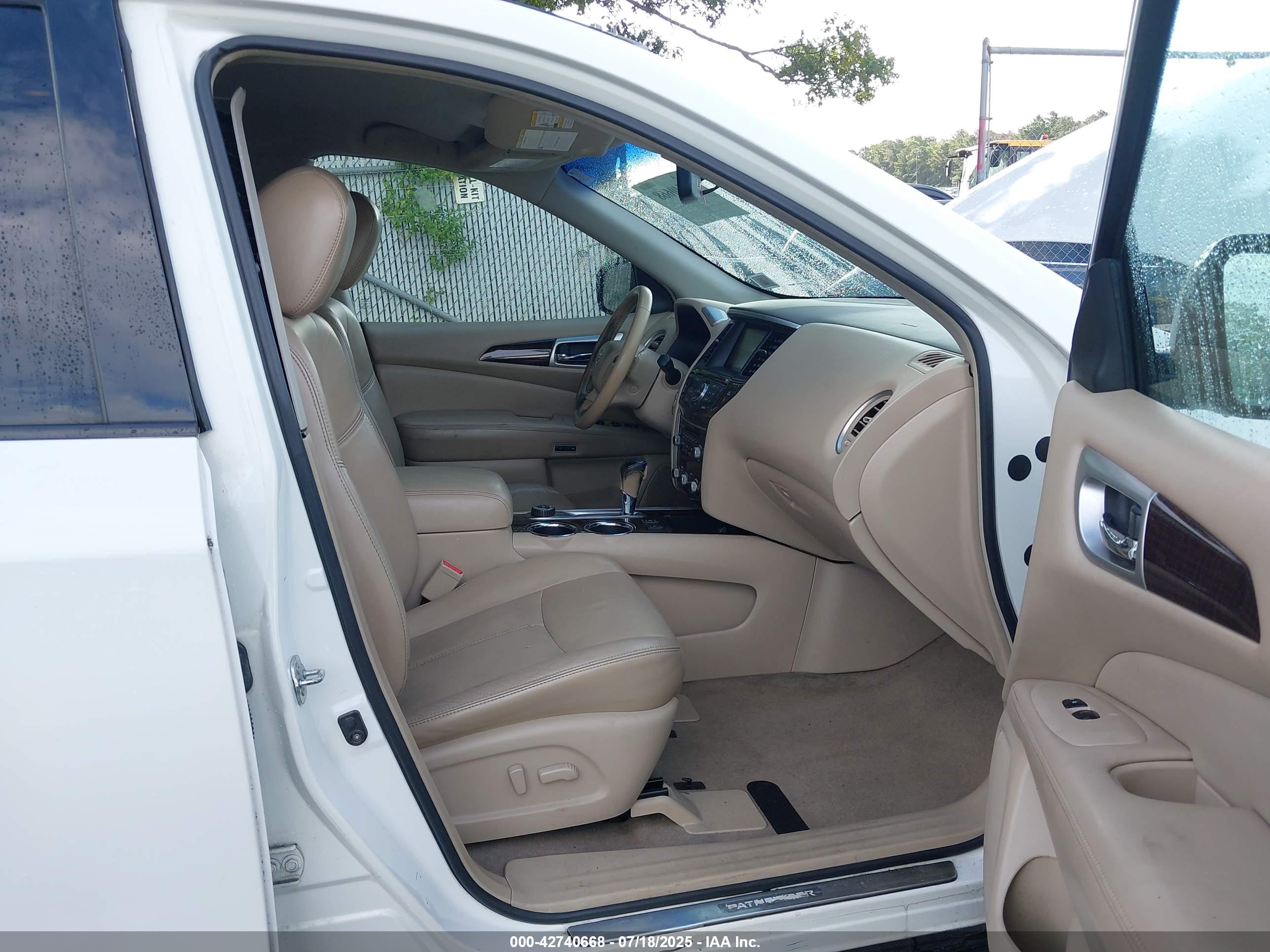 NISSAN PATHFINDER image 5