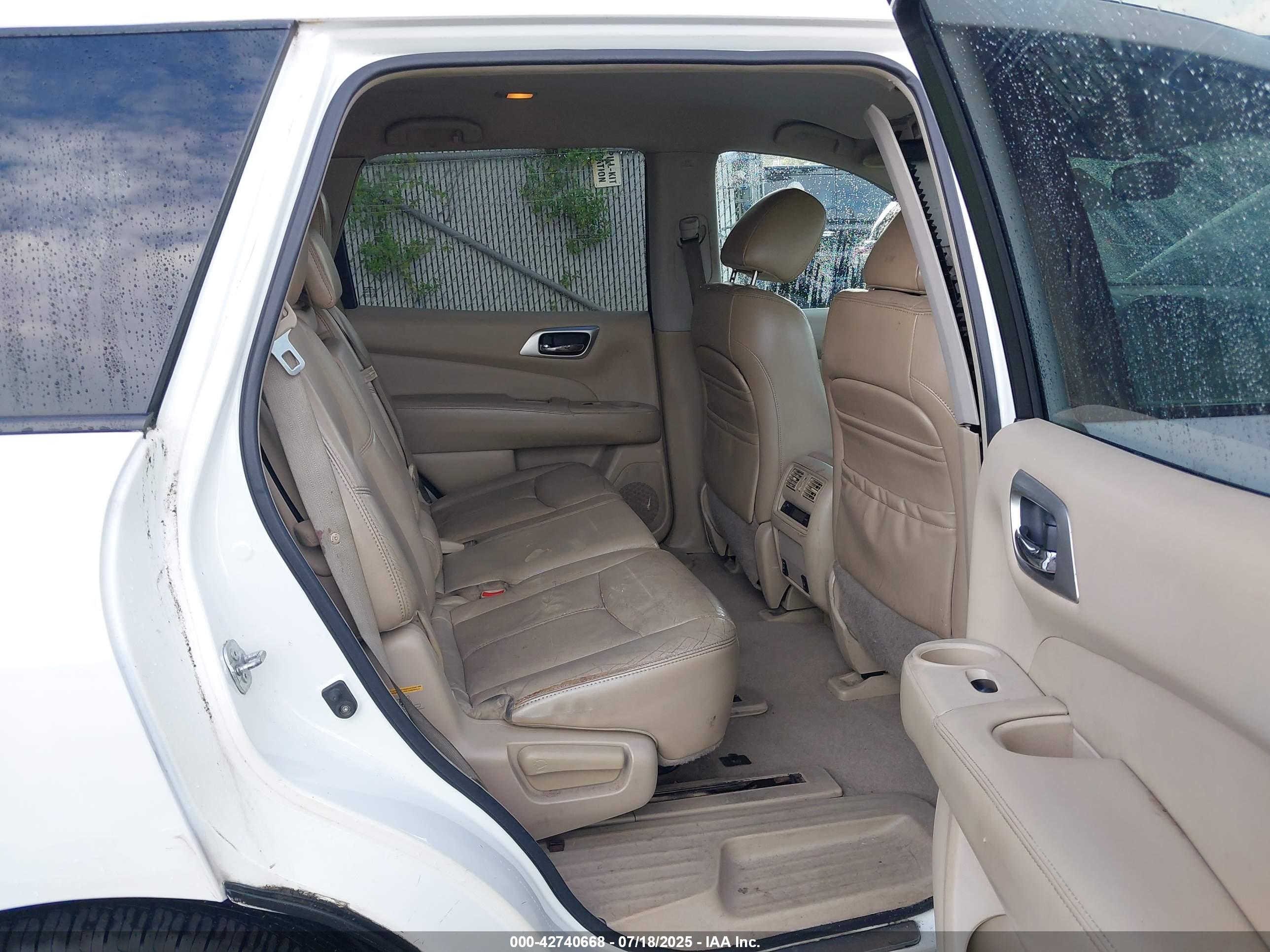 NISSAN PATHFINDER image 8