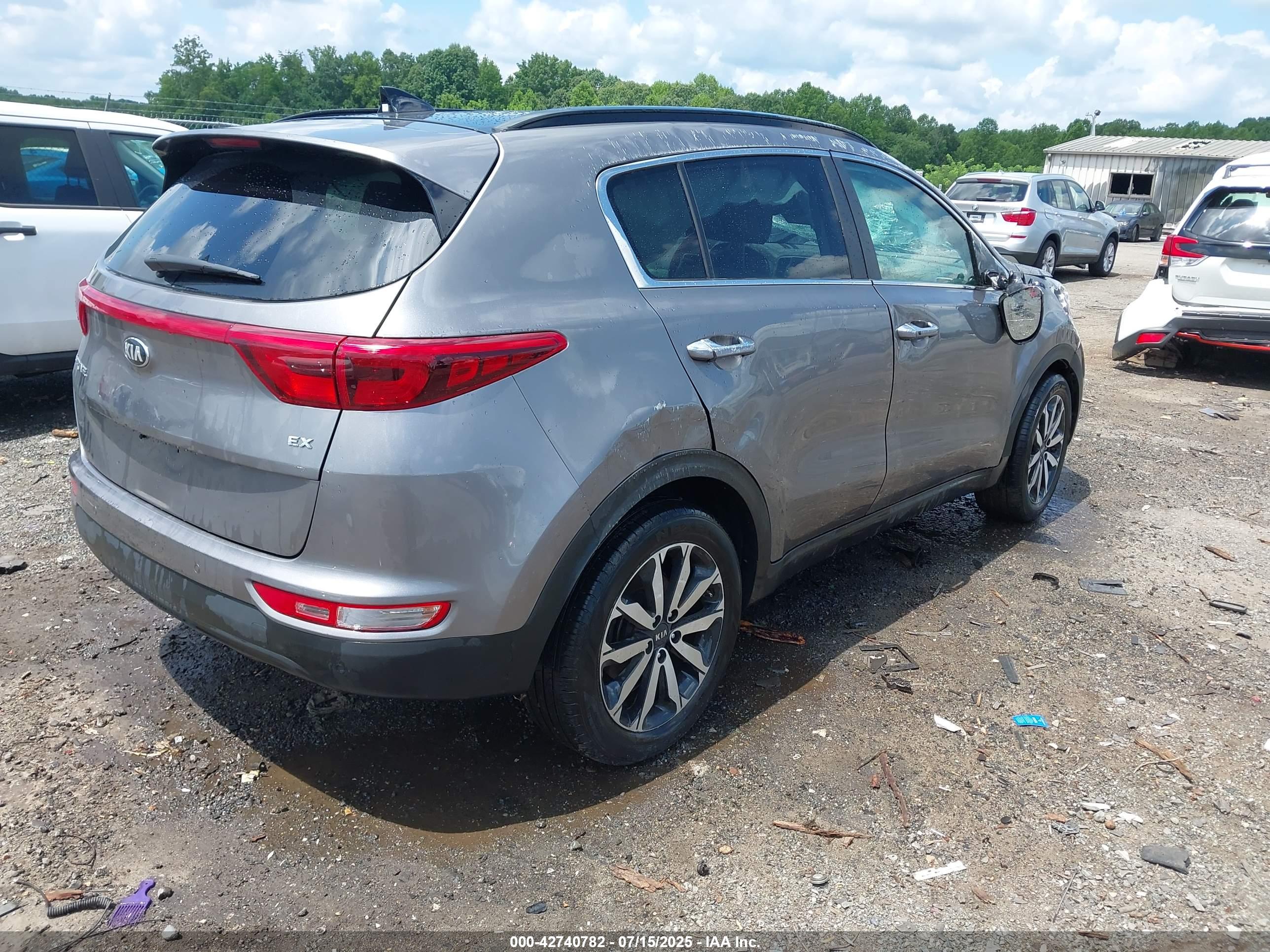 KIA SPORTAGE image 4
