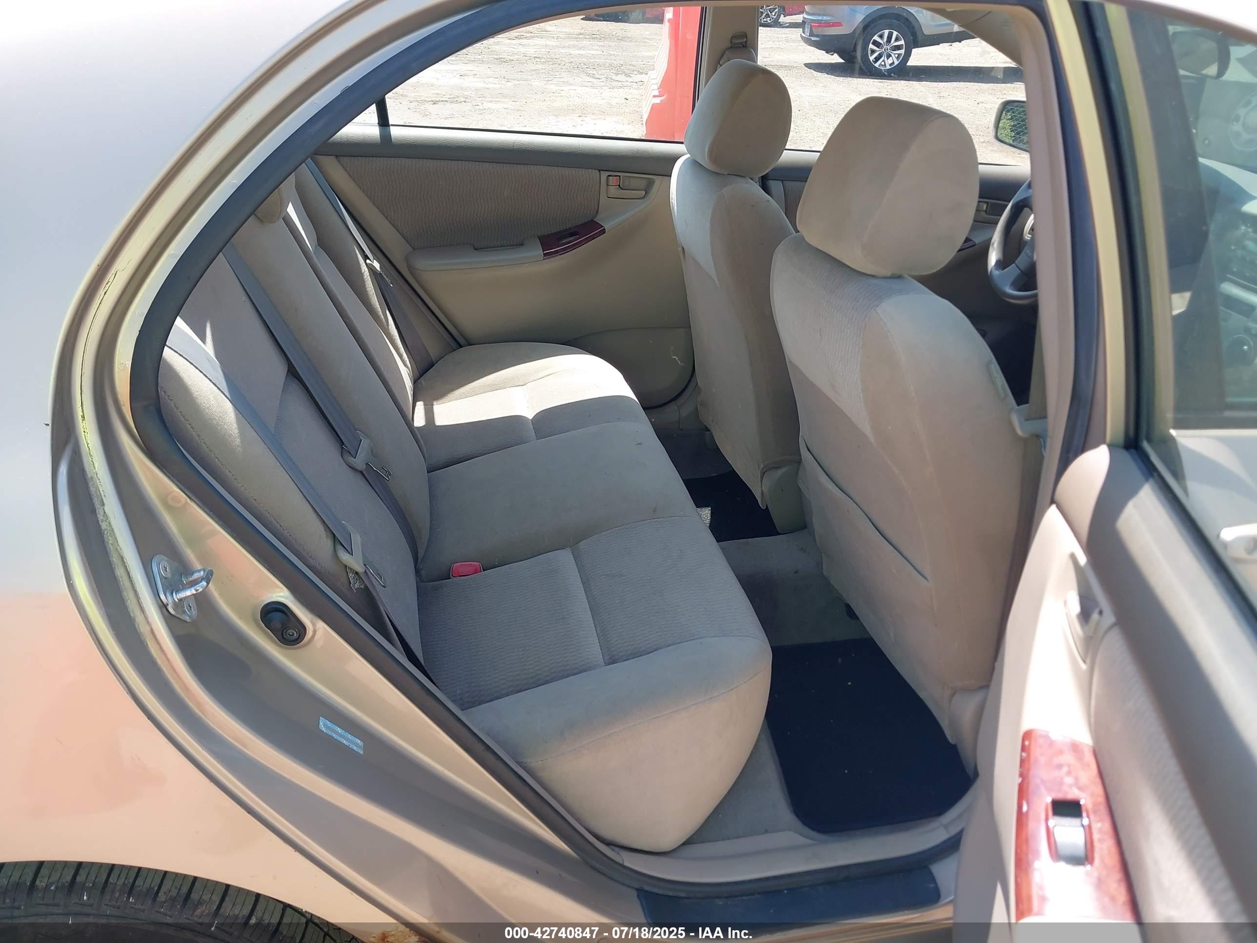 TOYOTA COROLLA image 8