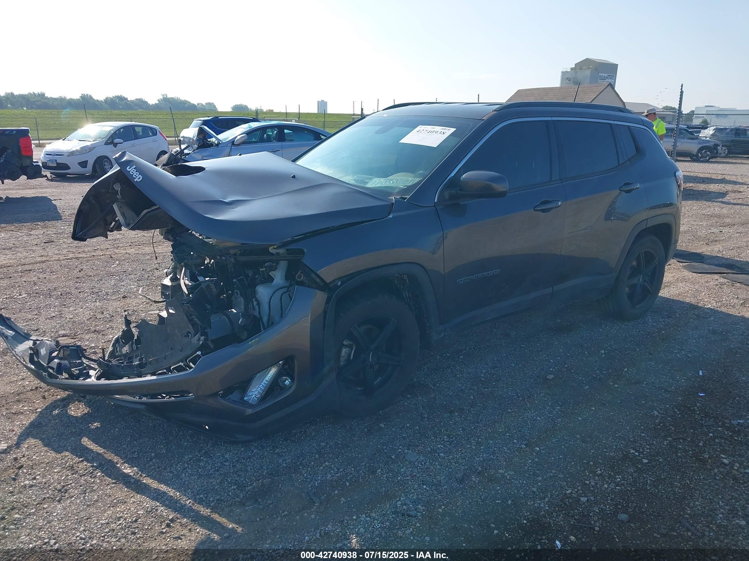 JEEP COMPASS image 2