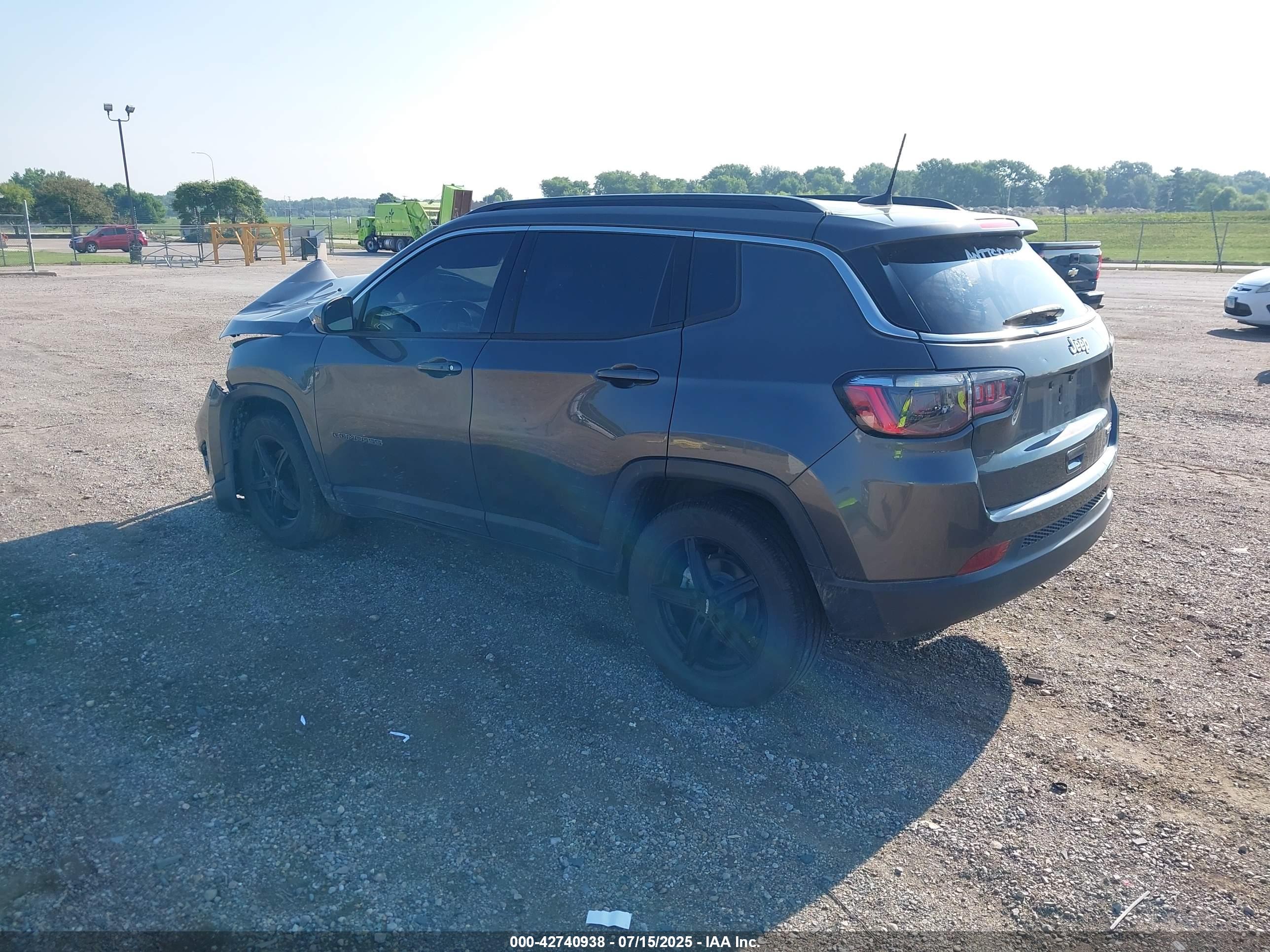 JEEP COMPASS image 3