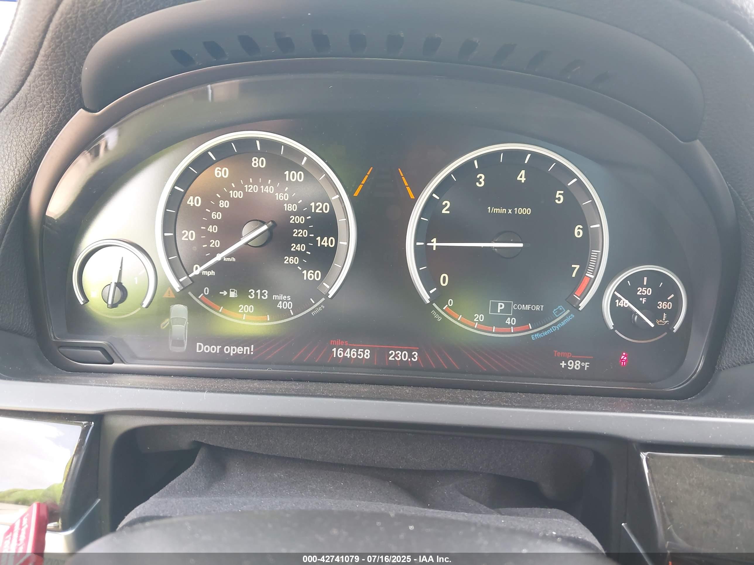 BMW 740I image 7